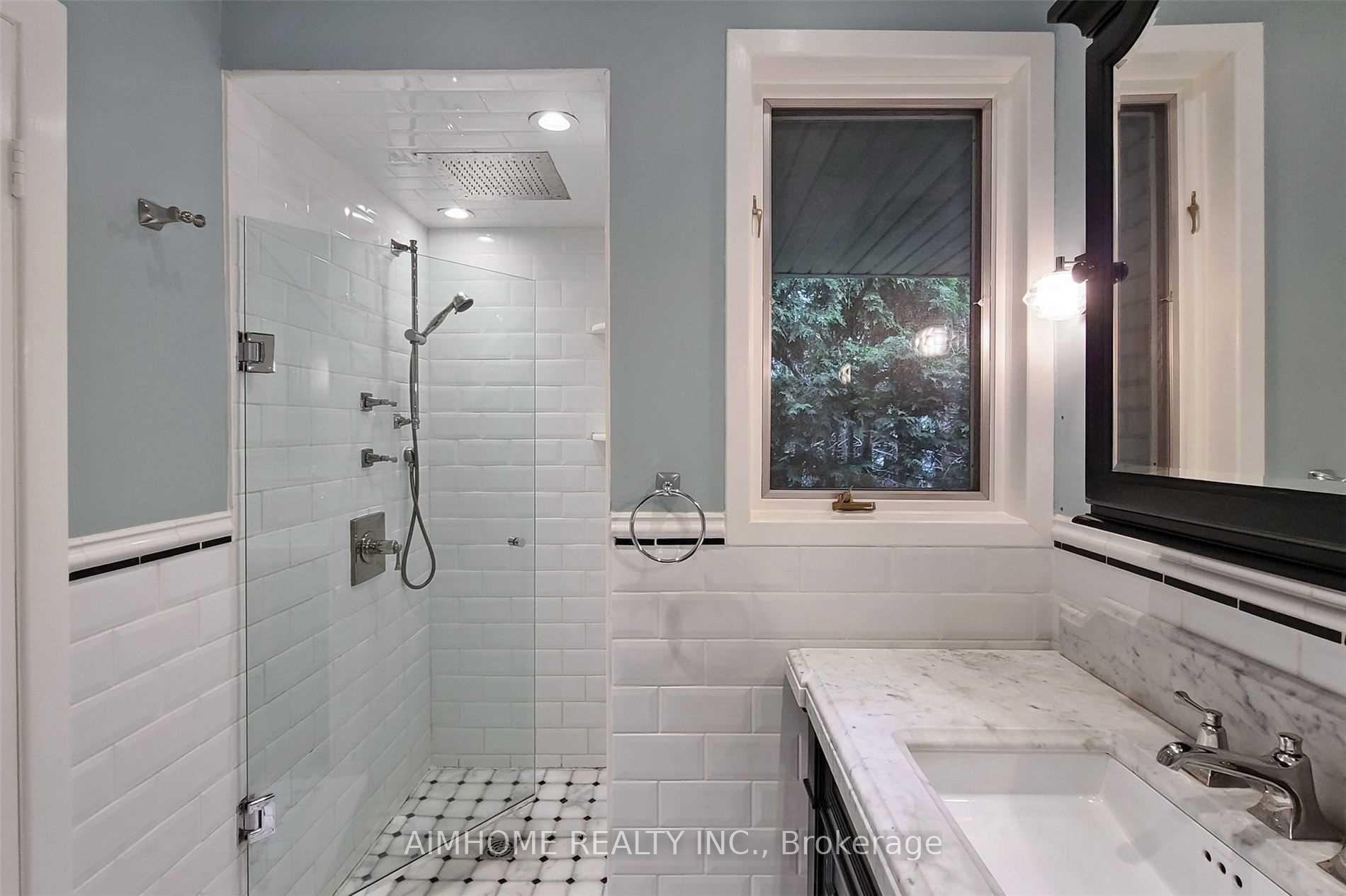 Photo 10 of 103 Alamosa Drive, North York, Bayview Village — HOMEH
