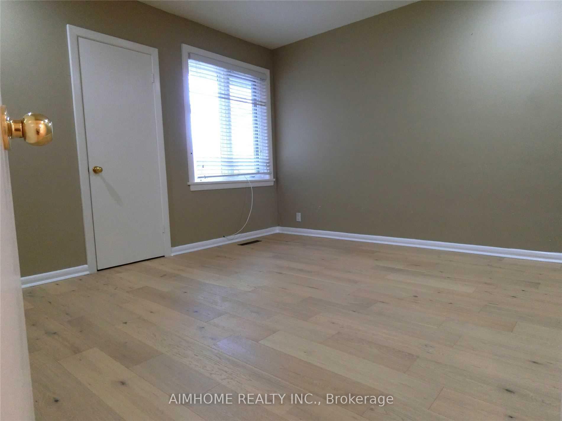 Photo 11 of 103 Alamosa Drive, North York, Bayview Village — HOMEH