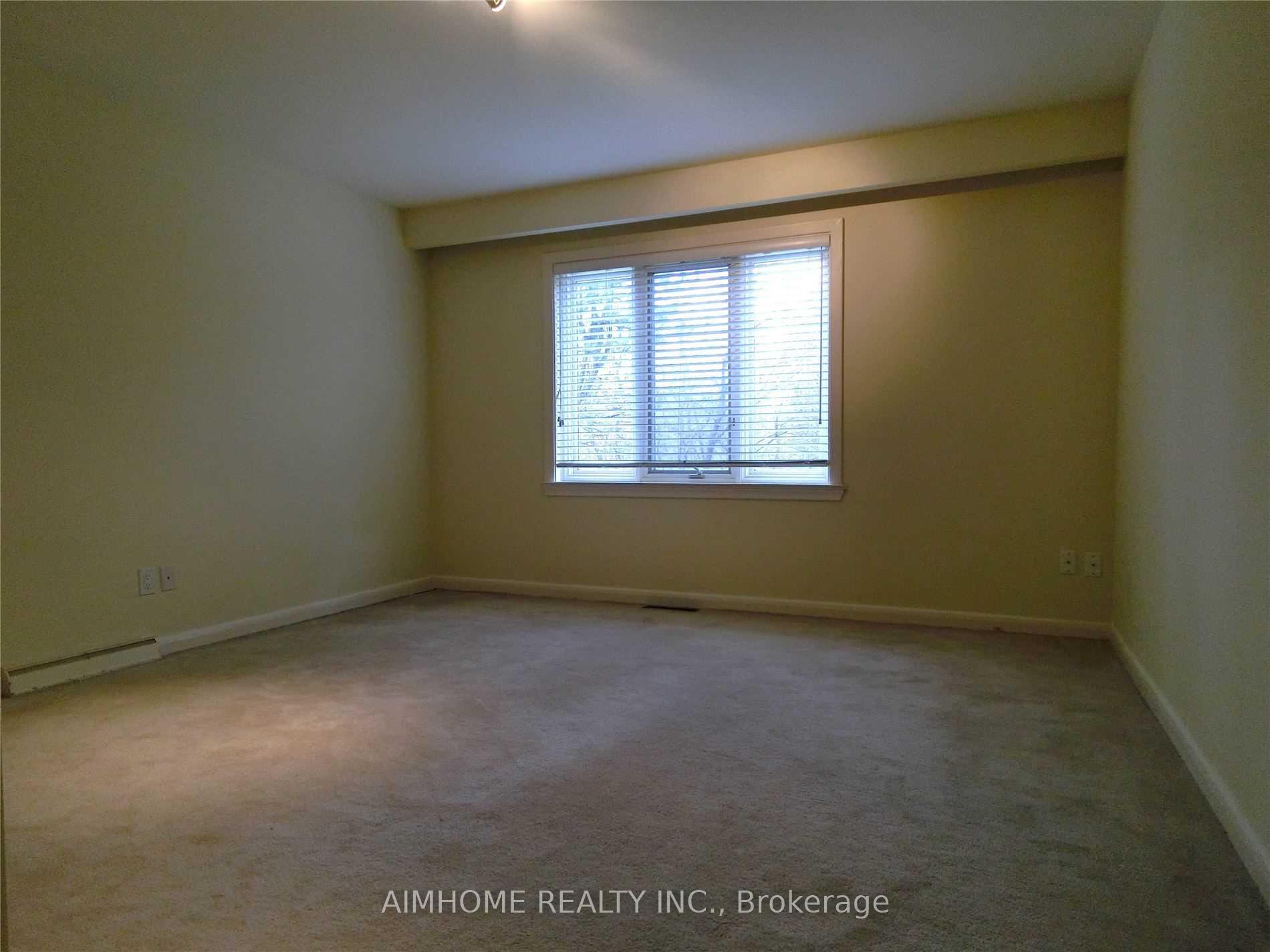 Photo 14 of 103 Alamosa Drive, North York, Bayview Village — HOMEH