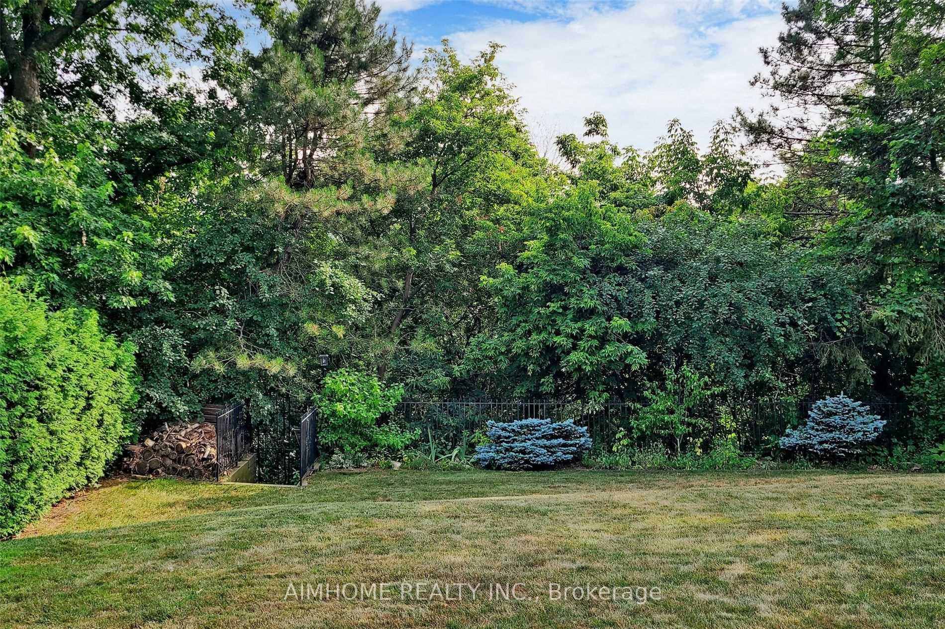 Photo 19 of 103 Alamosa Drive, North York, Bayview Village — HOMEH