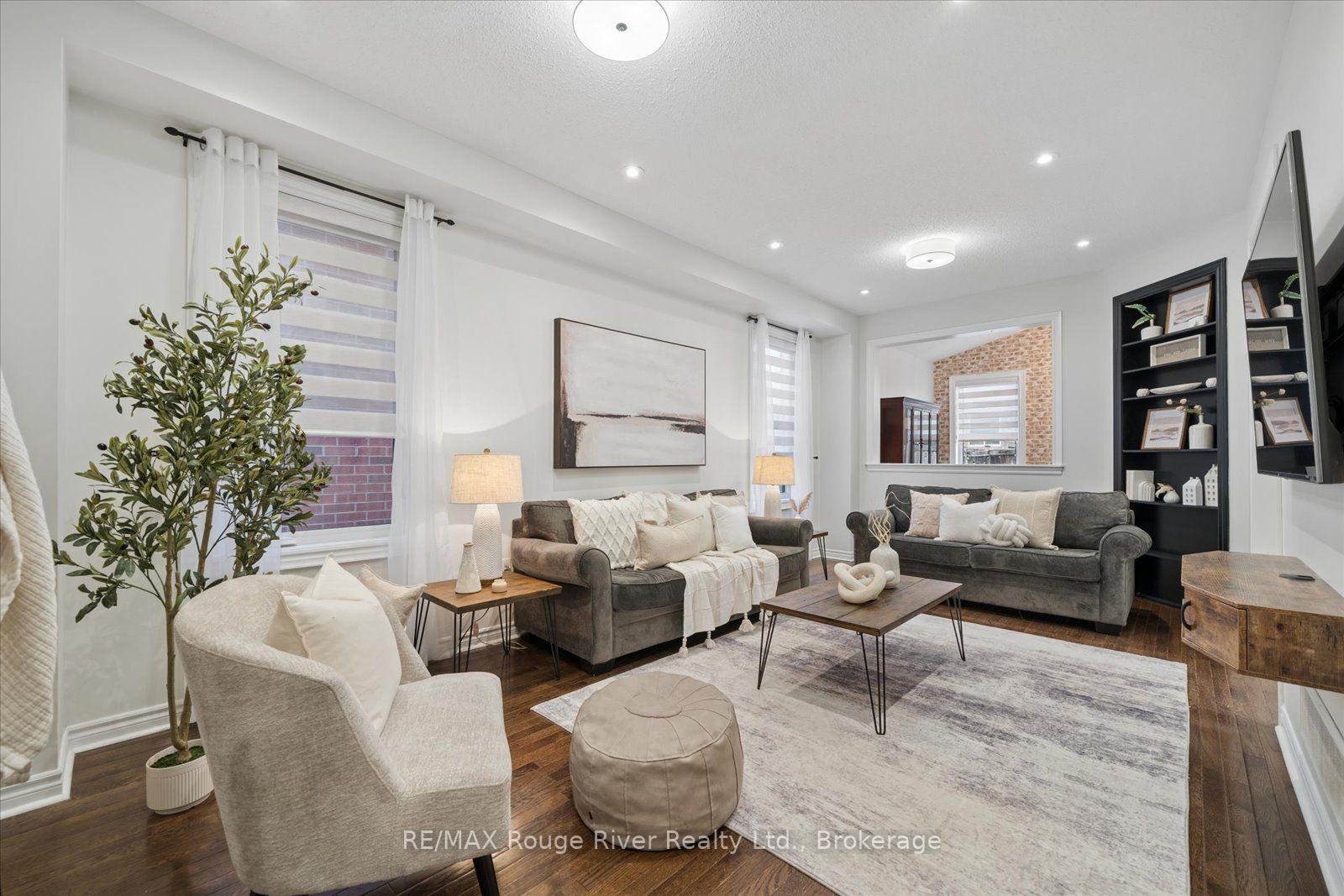 Photo 6 of 36 Shrewsbury Drive, Whitby, Brooklin — HOMEH