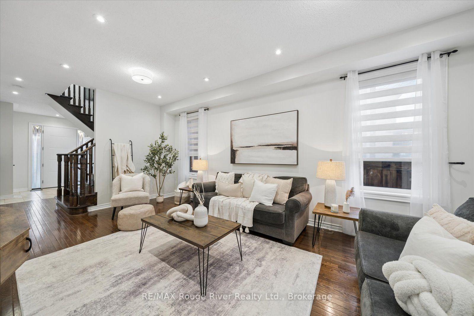 Photo 5 of 36 Shrewsbury Drive, Whitby, Brooklin — HOMEH