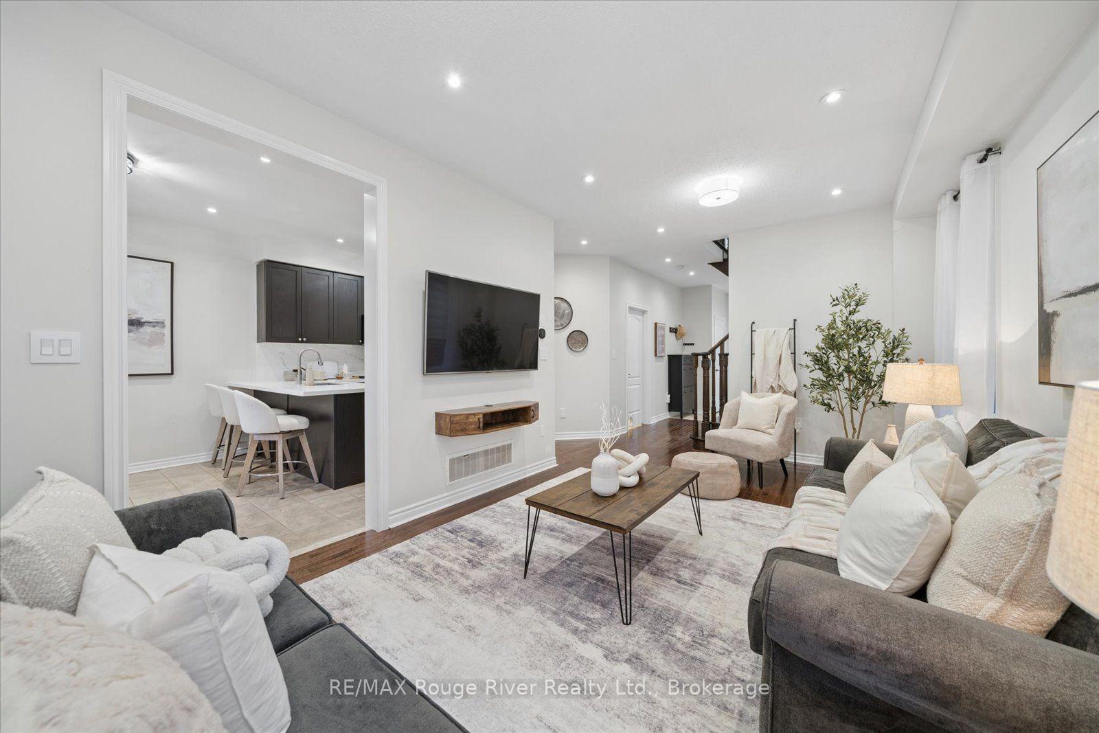 Photo 7 of 36 Shrewsbury Drive, Whitby, Brooklin — HOMEH