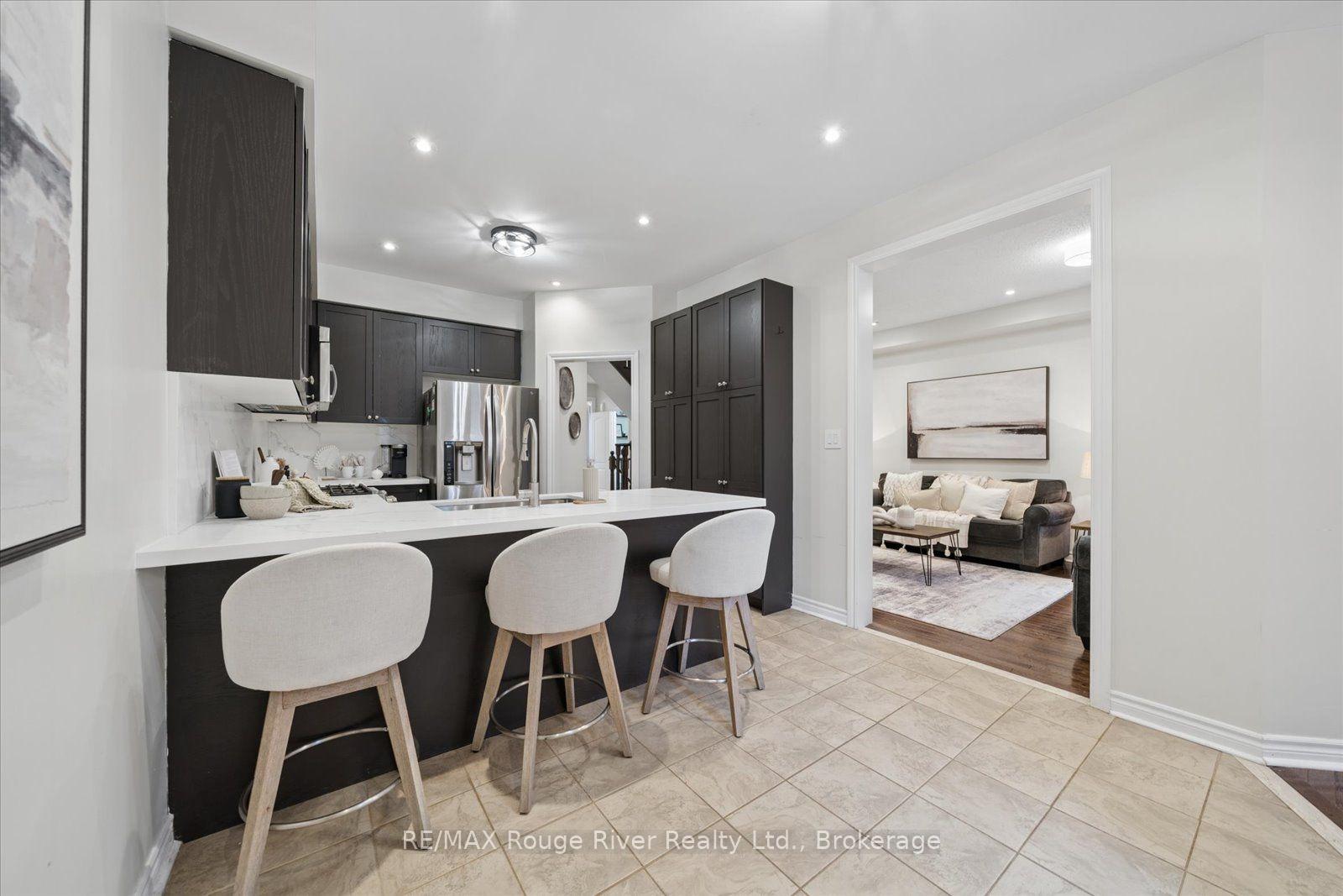 Photo 9 of 36 Shrewsbury Drive, Whitby, Brooklin — HOMEH