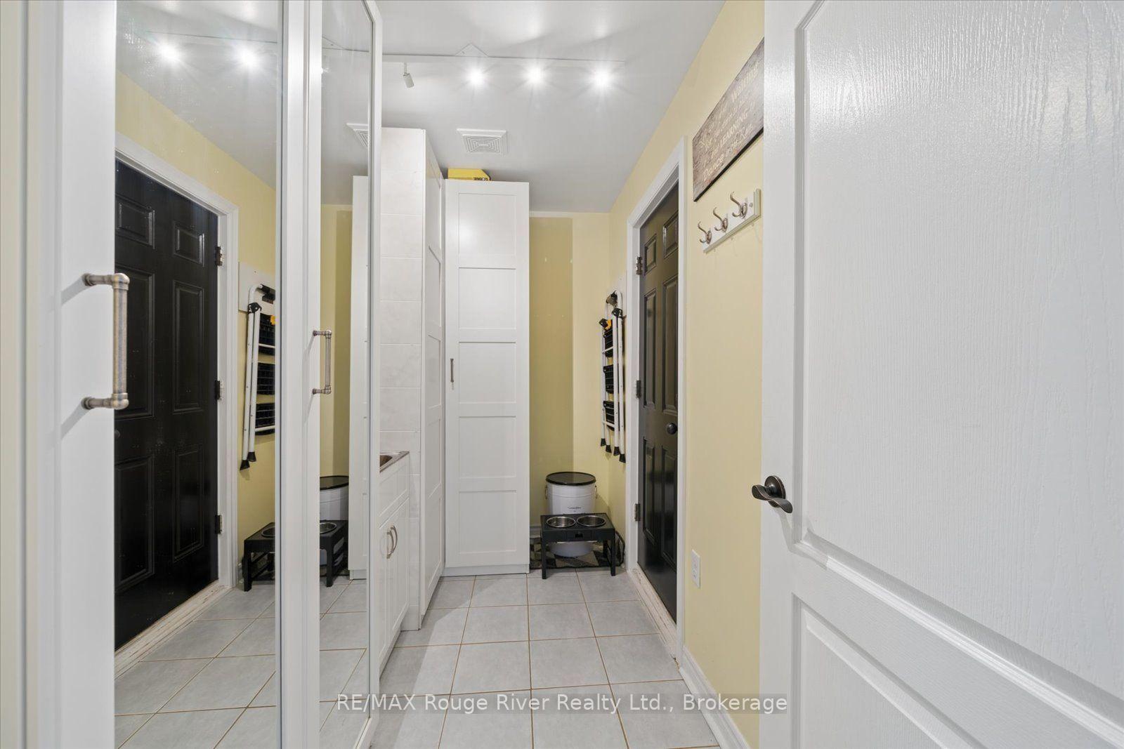 Photo 19 of 36 Shrewsbury Drive, Whitby, Brooklin — HOMEH