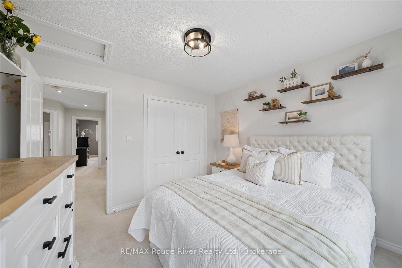 Photo 30 of 36 Shrewsbury Drive, Whitby, Brooklin — HOMEH