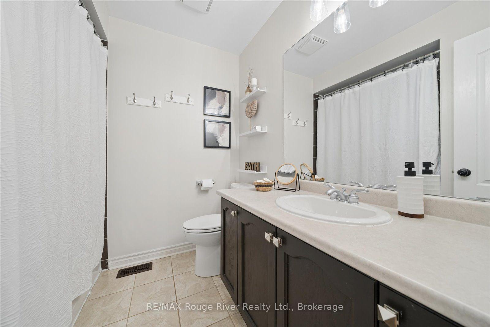 Photo 31 of 36 Shrewsbury Drive, Whitby, Brooklin — HOMEH