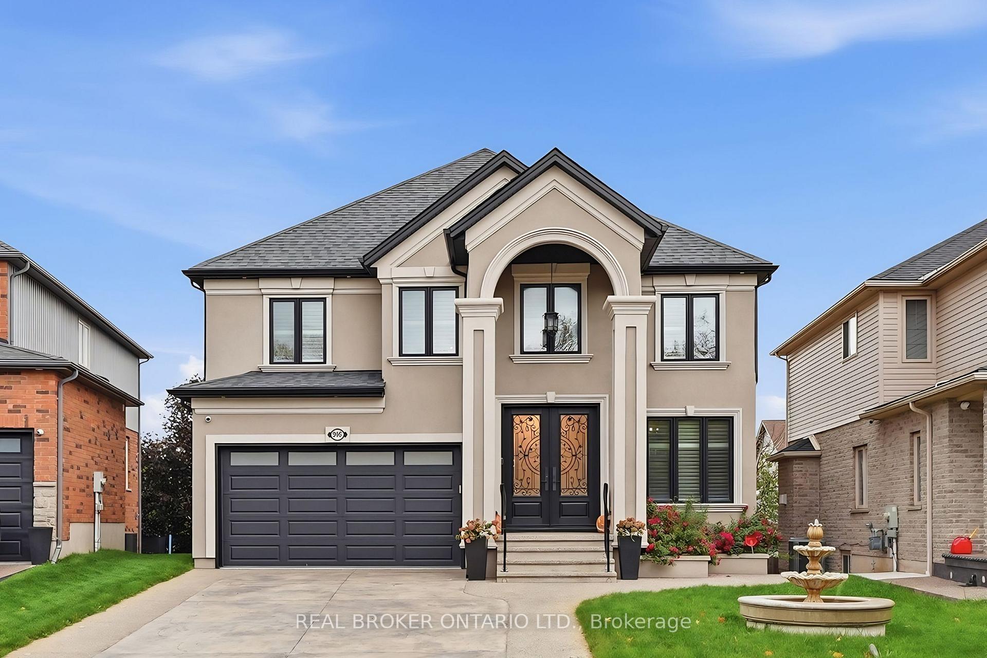 Photo of 916 Foxbrook Court