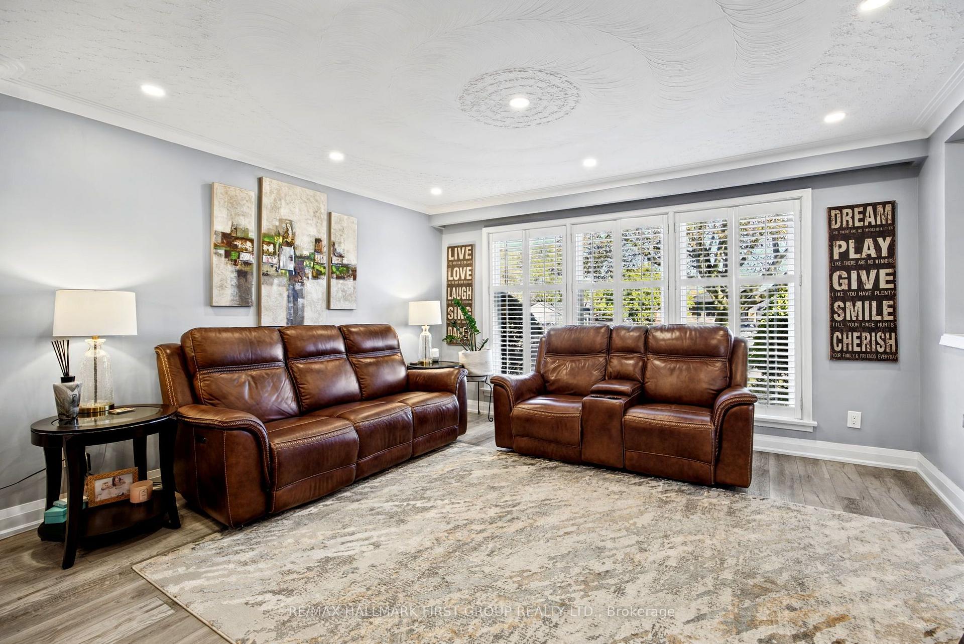 Photo 6 of 1224 Pharmacy Avenue, Scarborough, Wexford-Maryvale — HOMEH