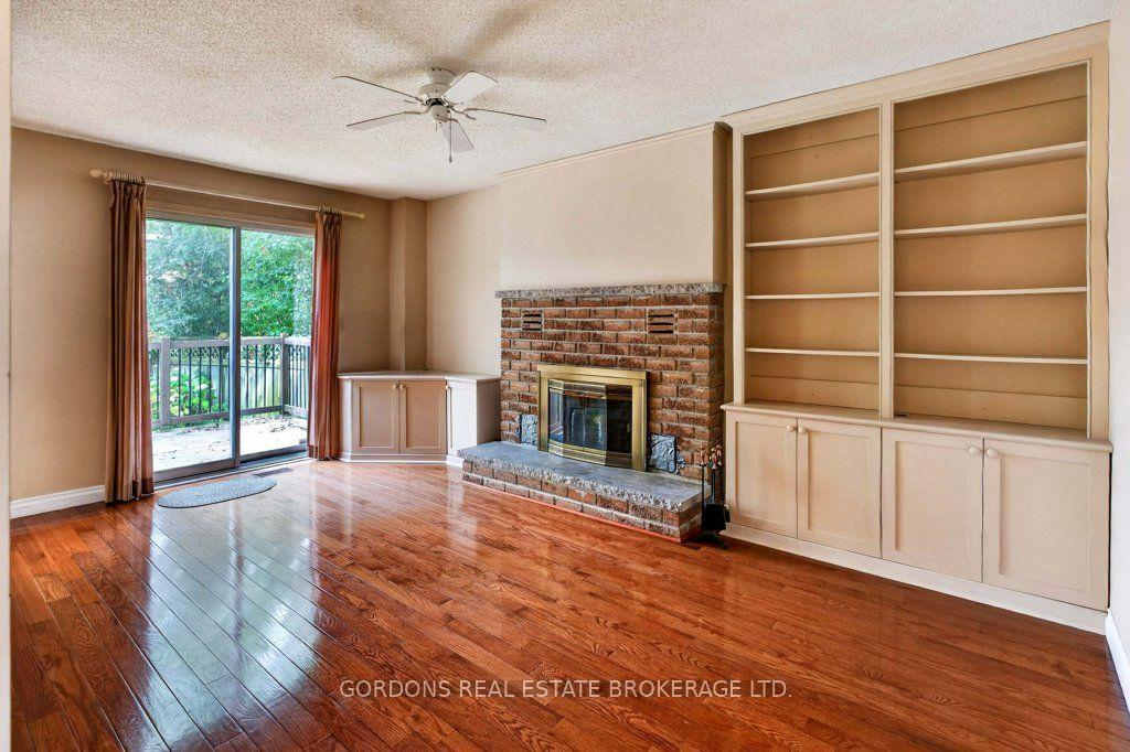 Photo 10 of 12 Casterton Avenue, Kingston, Central City West — HOMEH