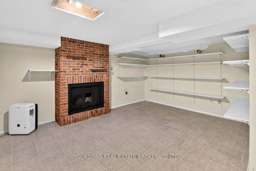 Photo 31 of 12 Casterton Avenue, Kingston, Central City West — HOMEH