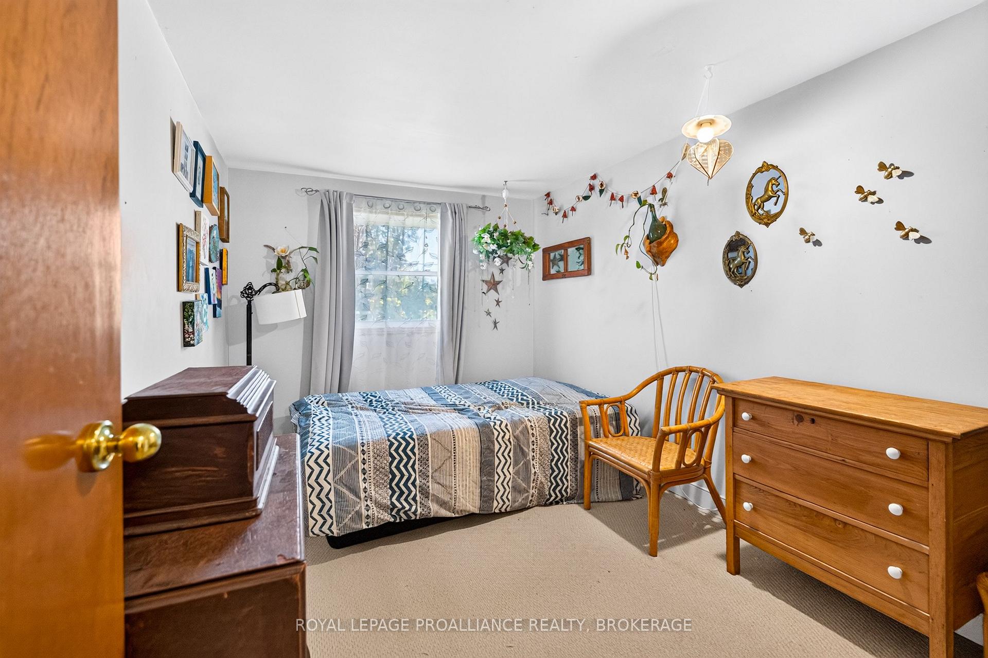 Photo 21 of 628 MacDonnell Street, Kingston, East of Sir John A. Blvd — HOMEH