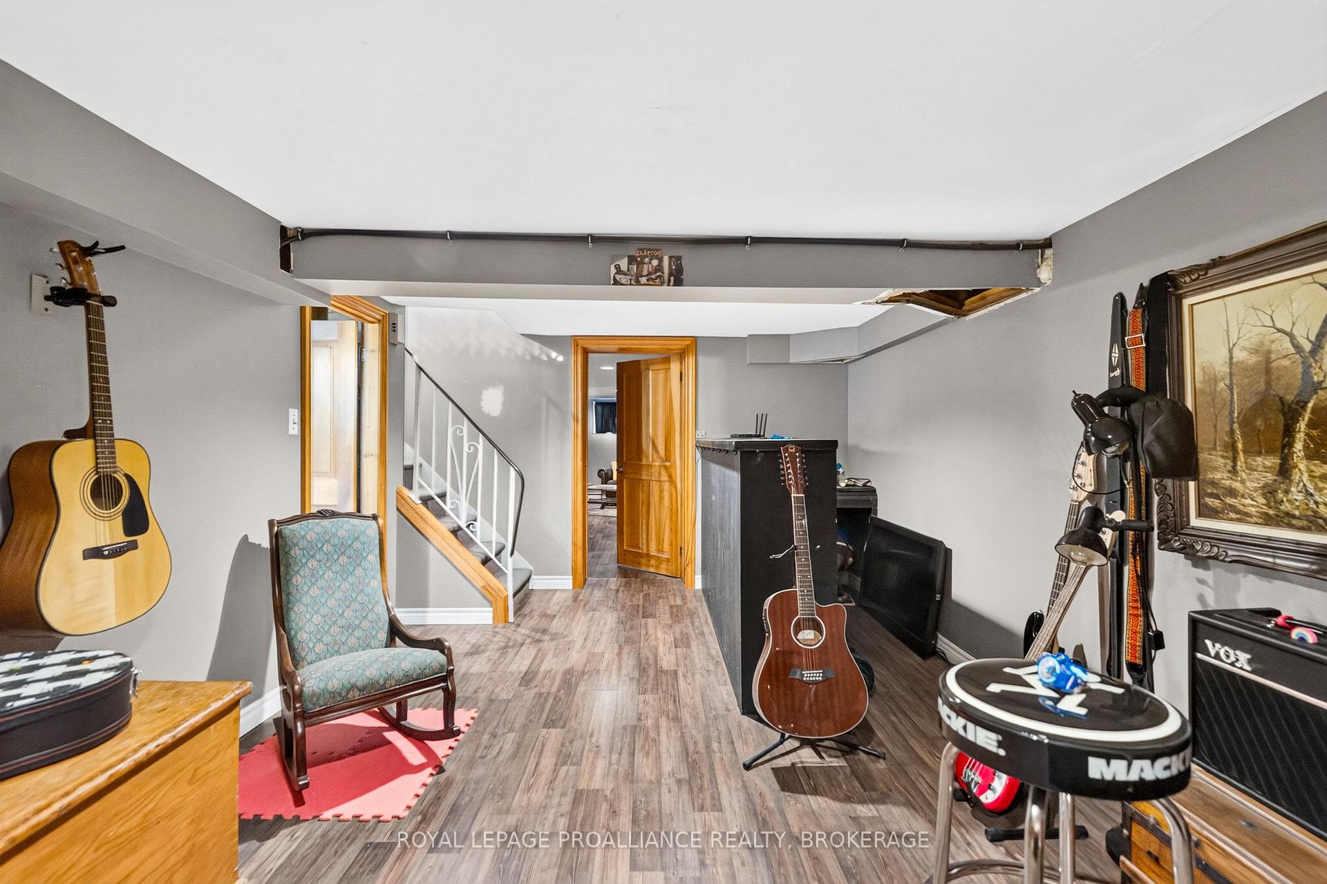 Photo 29 of 628 MacDonnell Street, Kingston, East of Sir John A. Blvd — HOMEH
