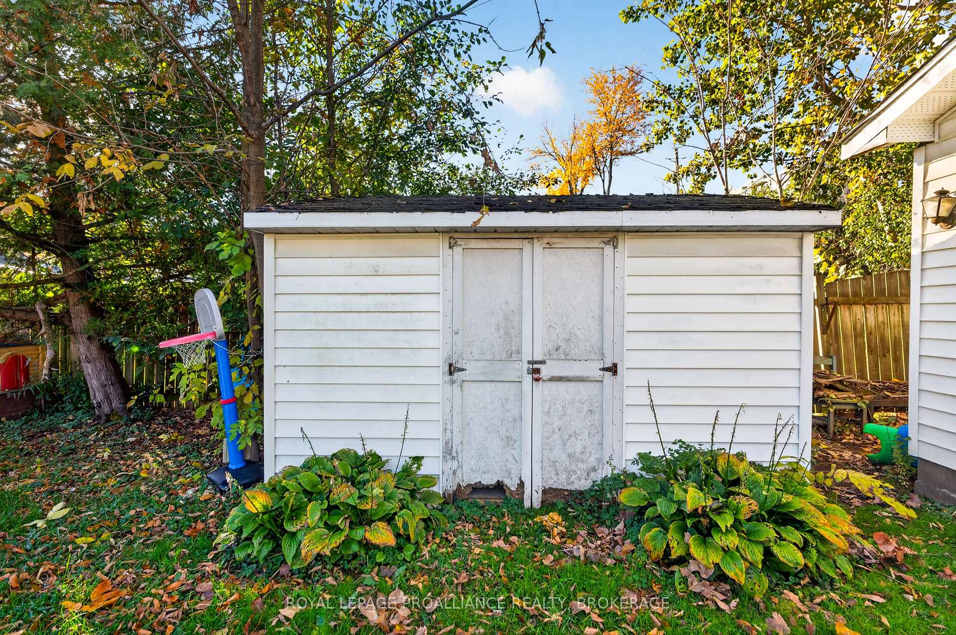 Photo 39 of 628 MacDonnell Street, Kingston, East of Sir John A. Blvd — HOMEH