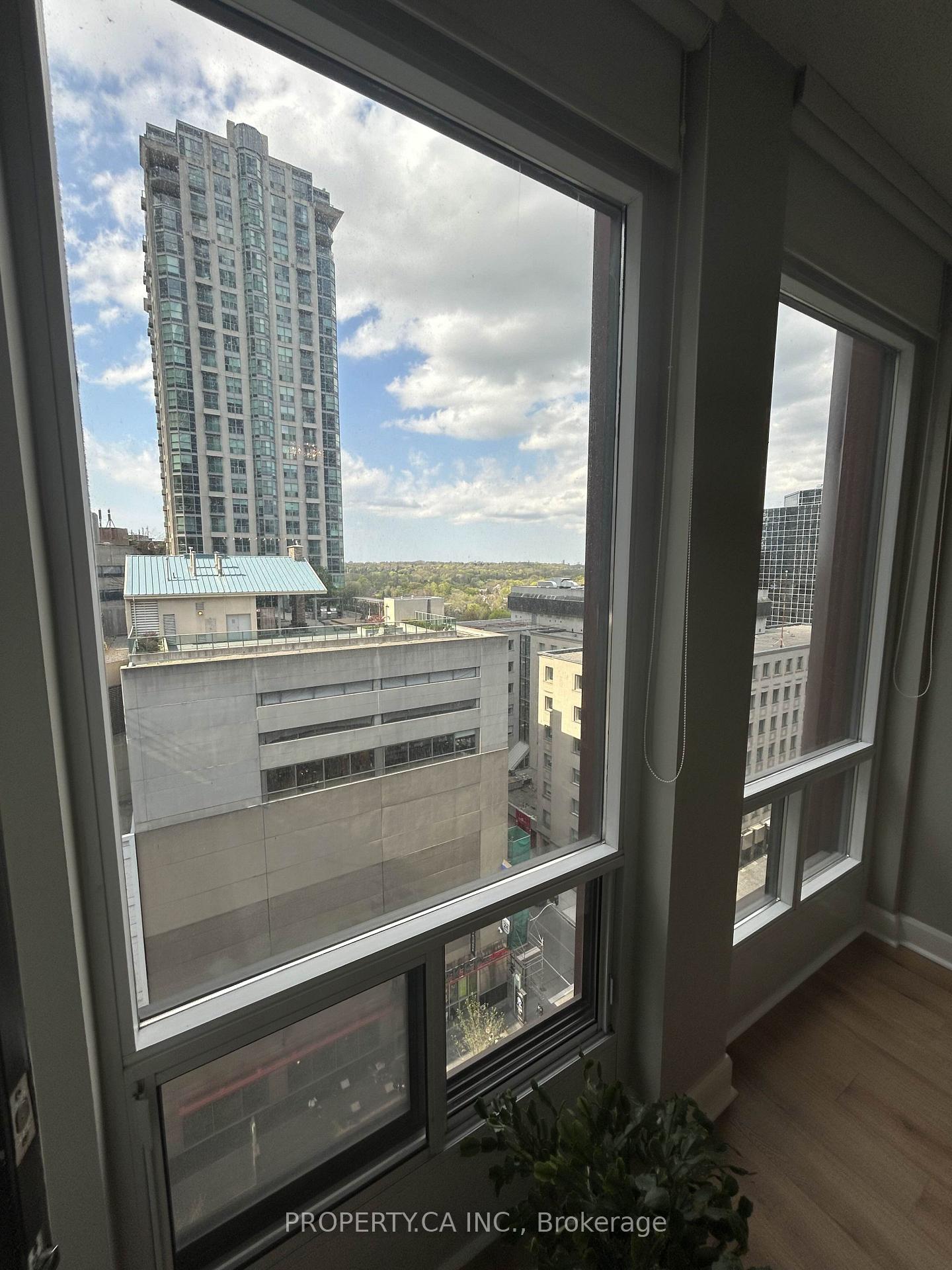 Photo 8 of Unit 1503, 85 Bloor Street E, Toronto, Church-Yonge Corridor — HOMEH