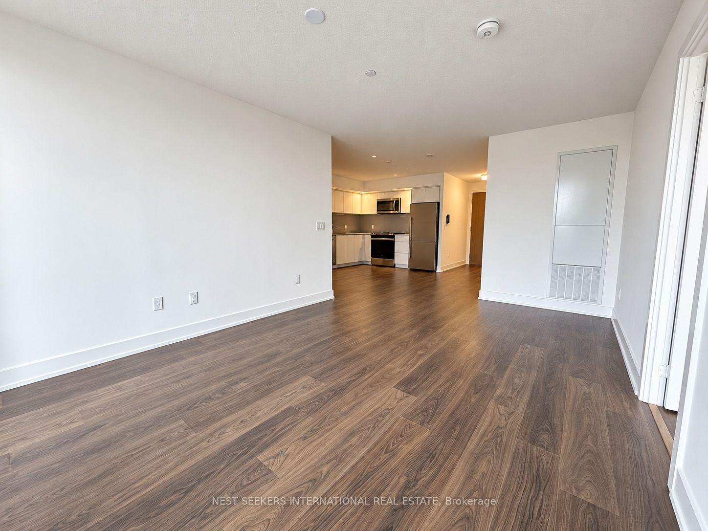 Photo 5 of Unit 207, 10 Eva Road, Etobicoke, Etobicoke West Mall — HOMEH