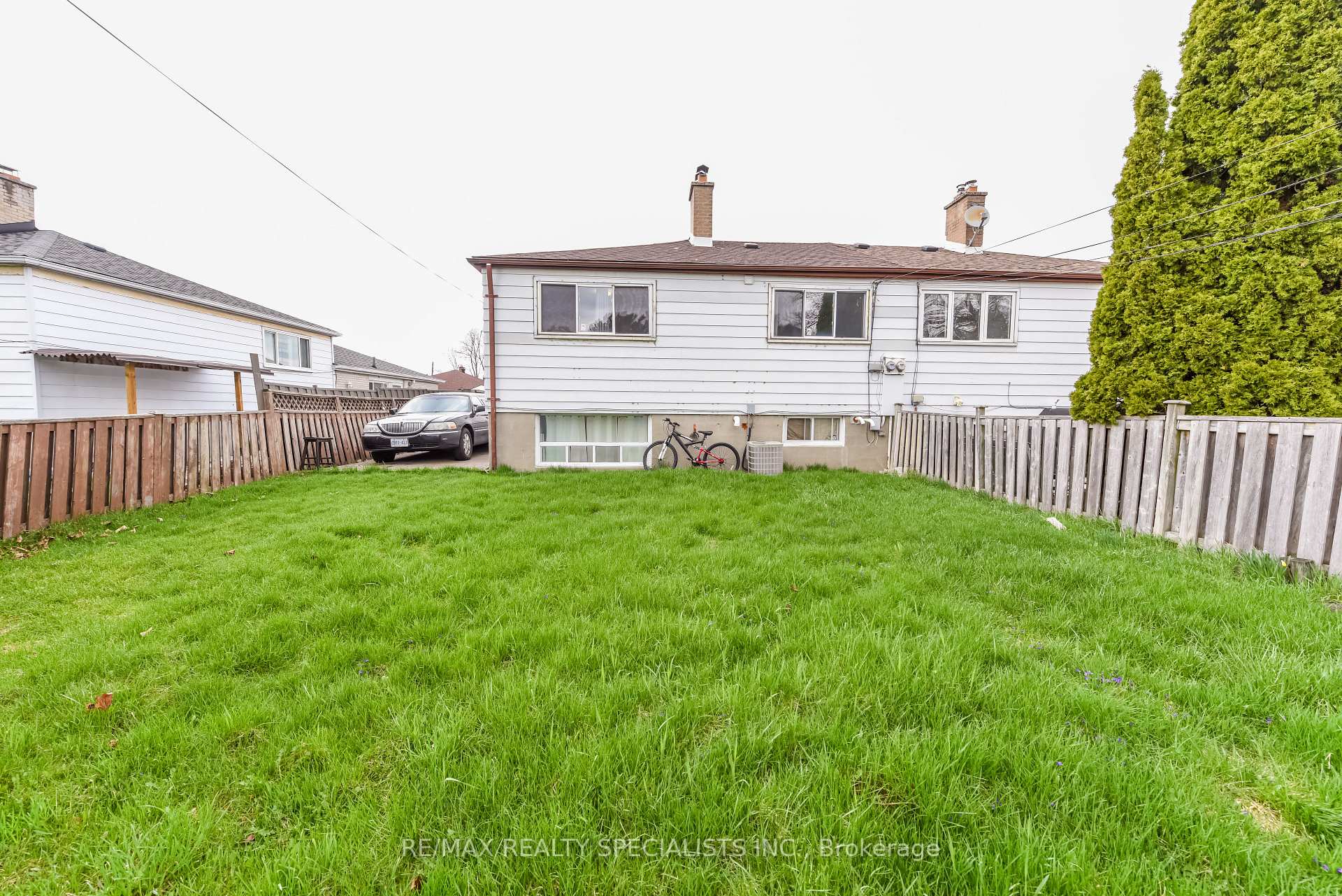 Photo 40 of Unit Upper Portion, 137 Avondale Boulevard, Brampton, Avondale — HOMEH