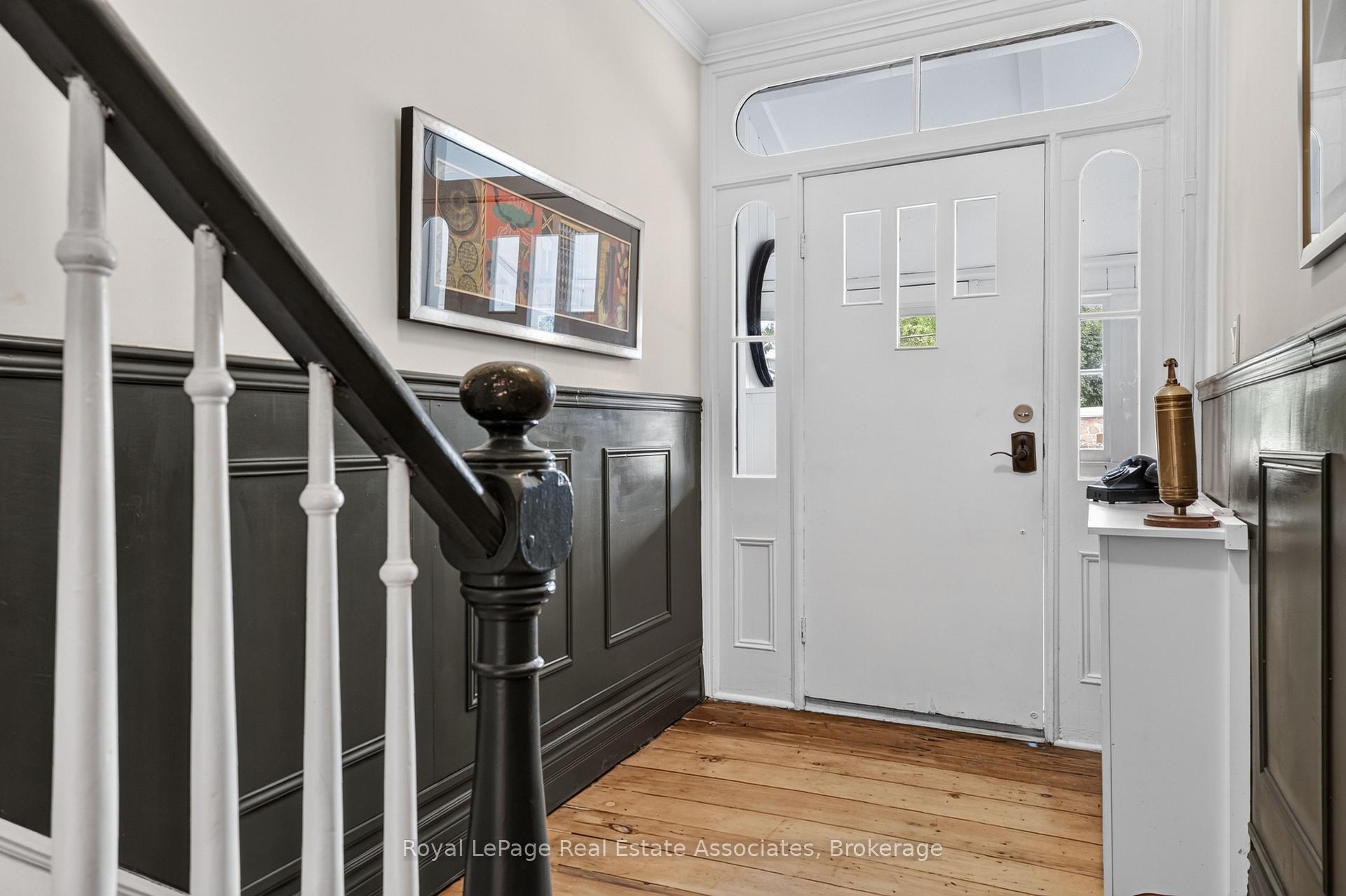 Photo 31 of 15 Charles Street, Halton Hills, Georgetown — HOMEH
