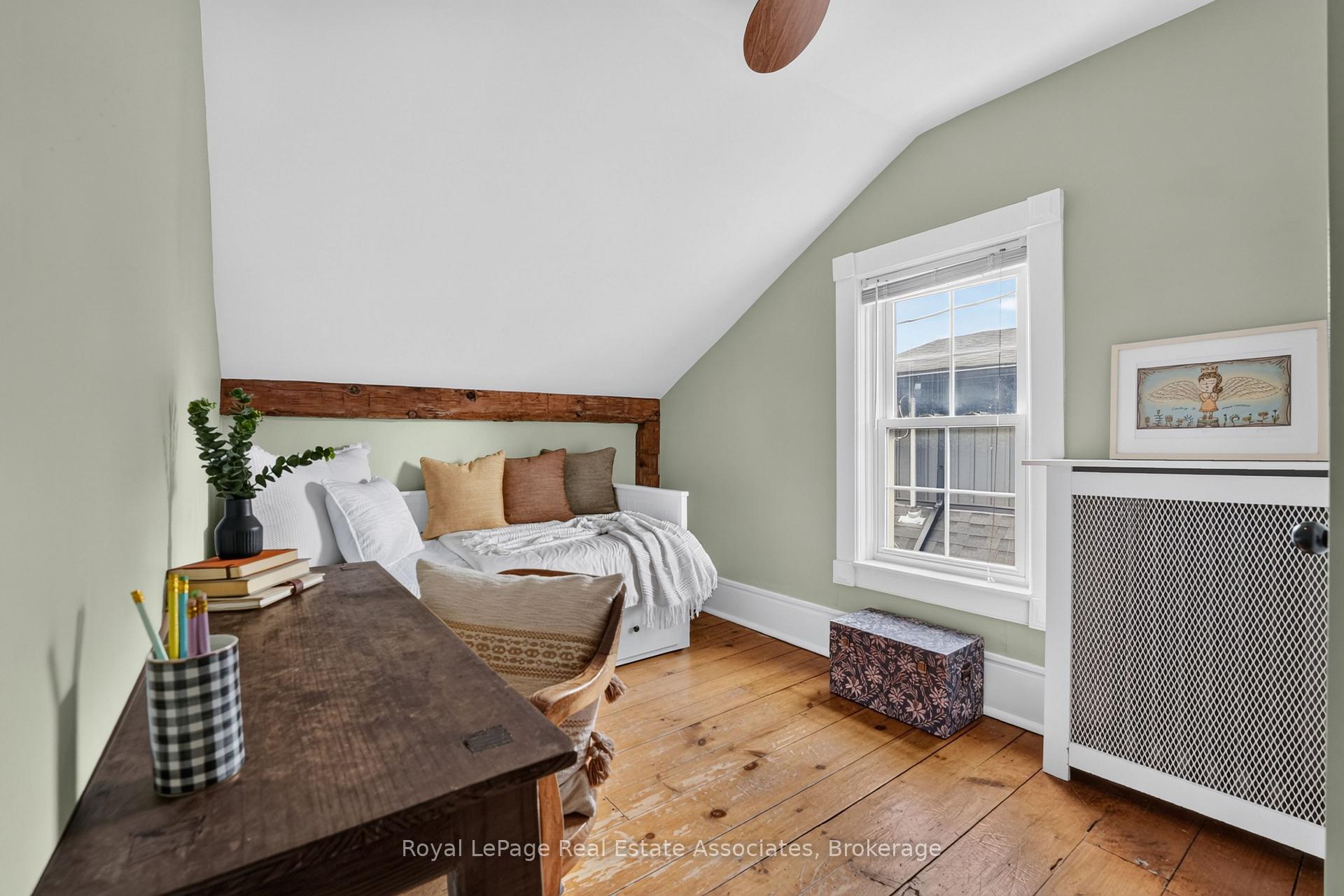 Photo 36 of 15 Charles Street, Halton Hills, Georgetown — HOMEH