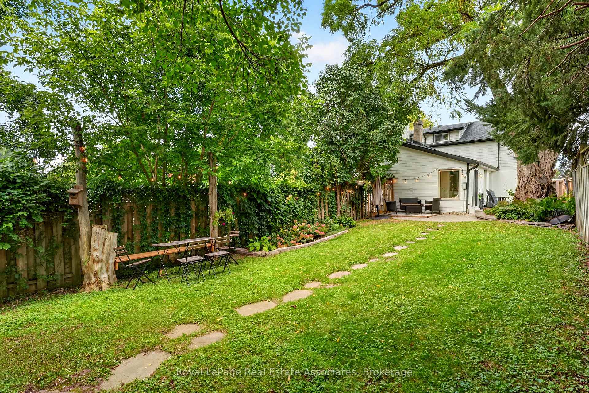 Photo 48 of 15 Charles Street, Halton Hills, Georgetown — HOMEH