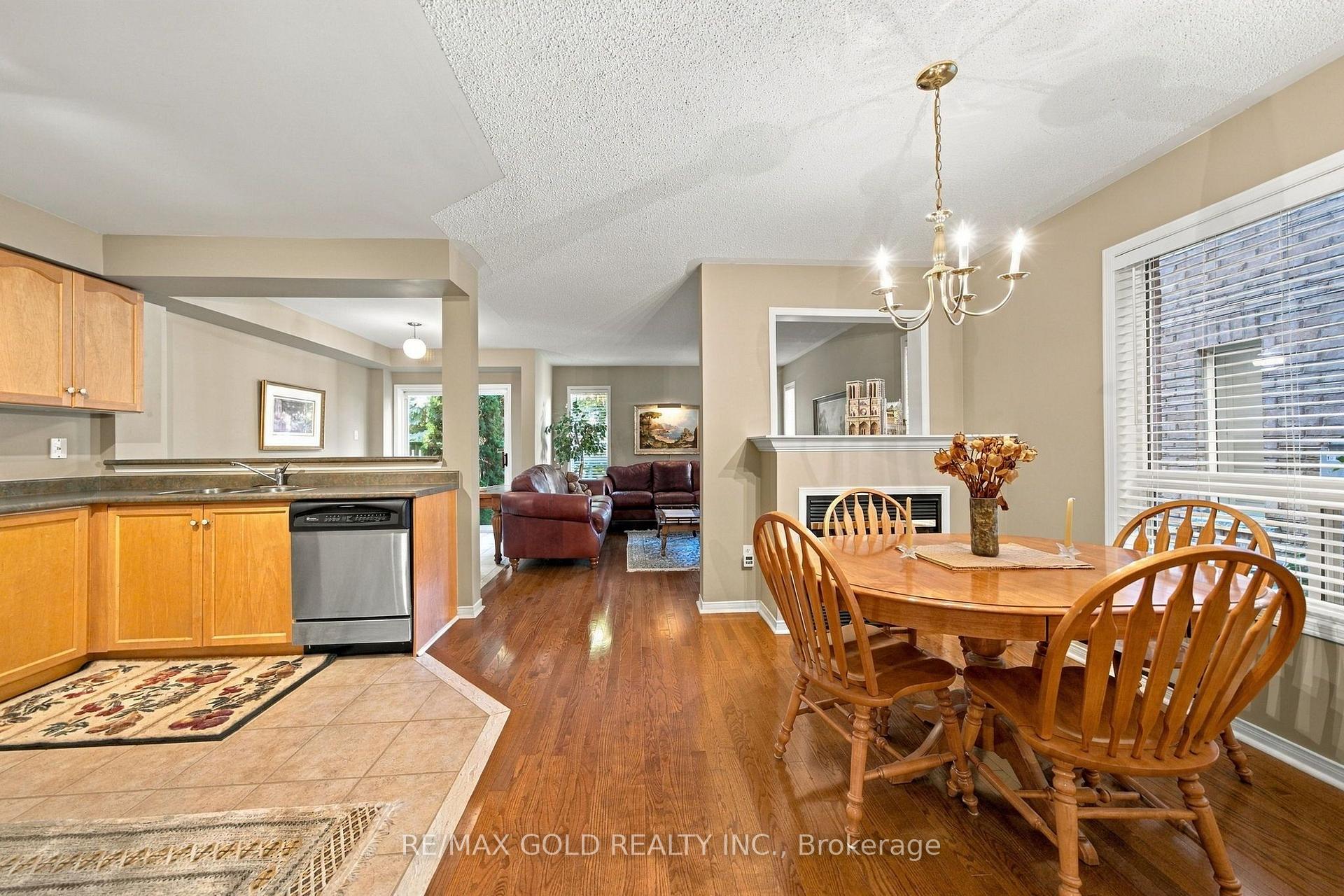 Photo 12 of 3932 Talias Crescent, Mississauga, Churchill Meadows — HOMEH