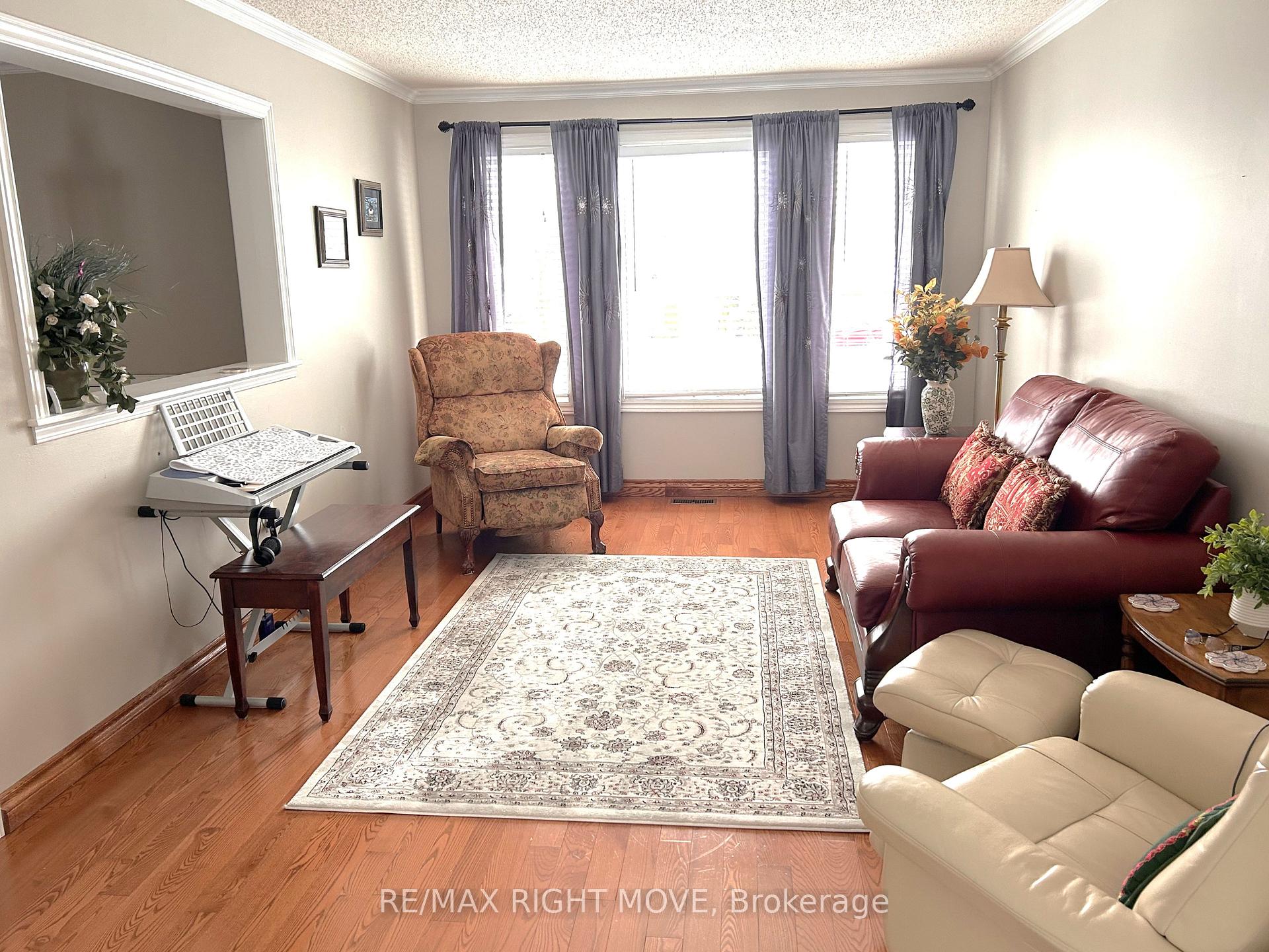 Photo 9 of 15 Watson Court, Orillia — HOMEH