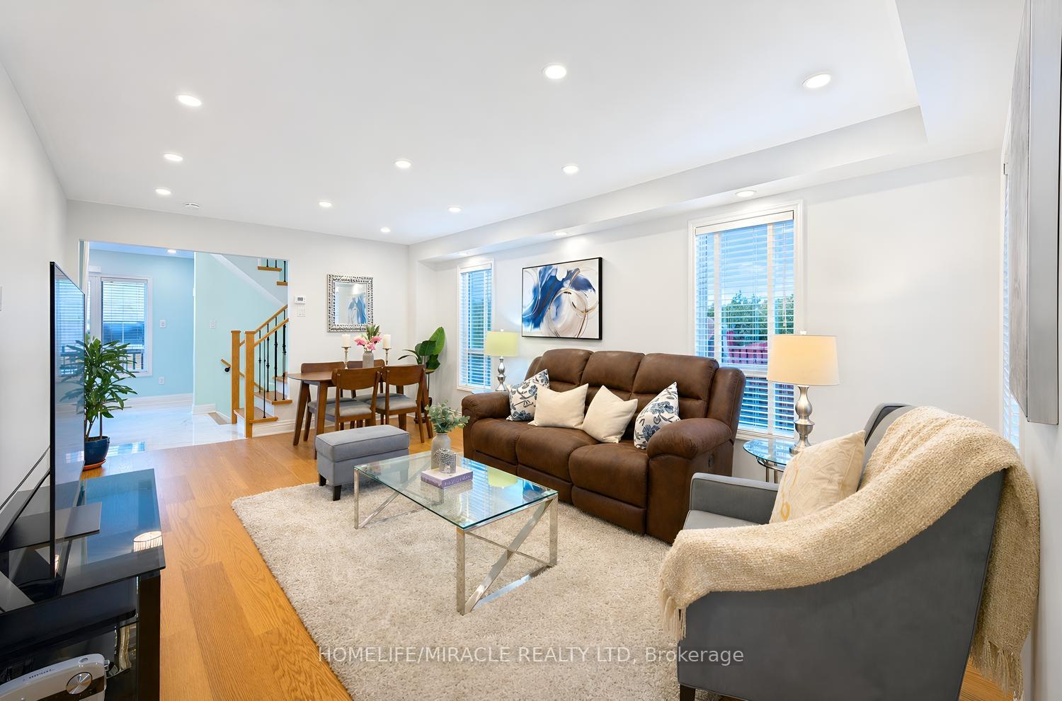 Photo 3 of 54 Starhill Crescent, Brampton, Sandringham-Wellington — HOMEH