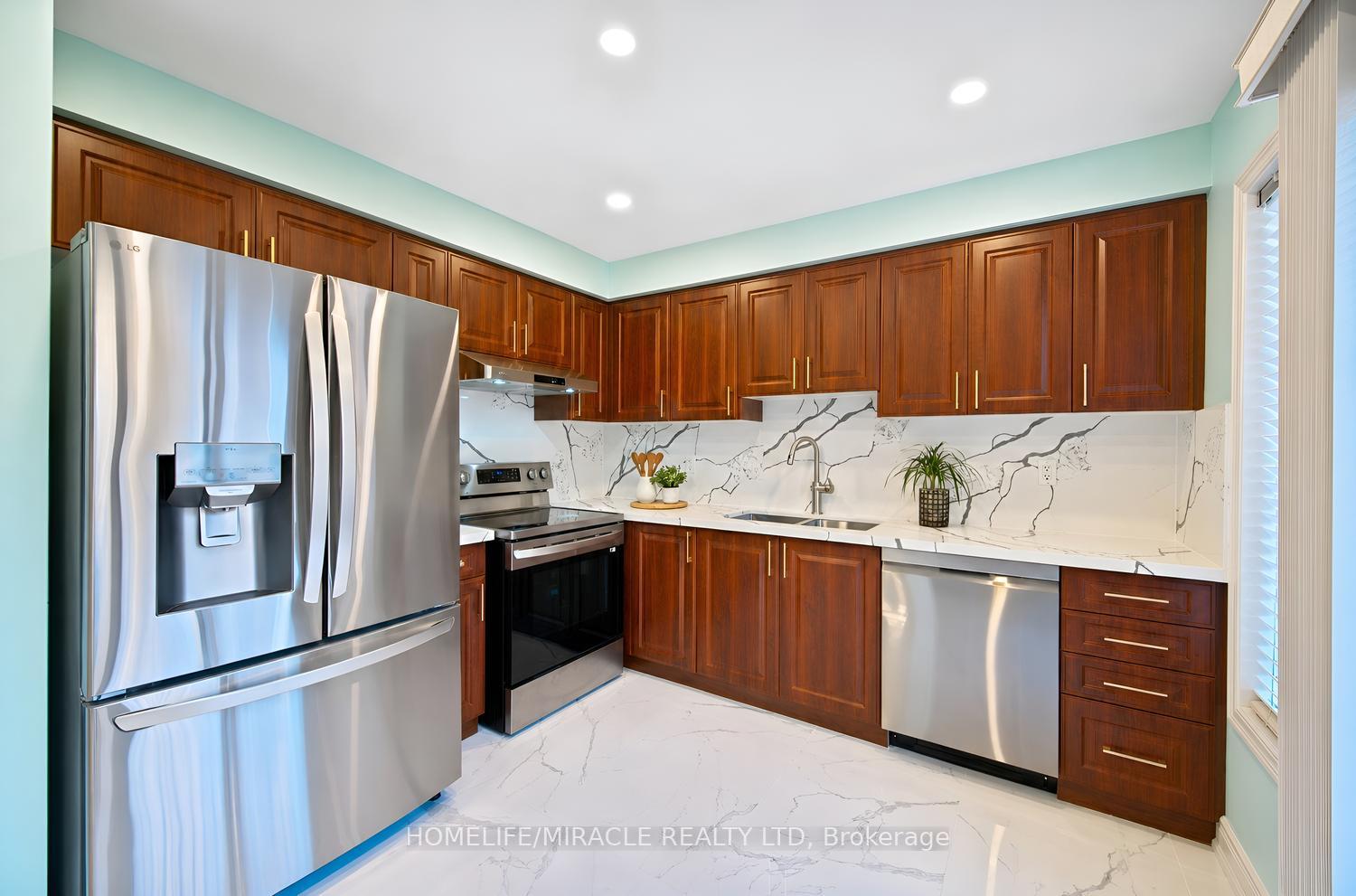 Photo 7 of 54 Starhill Crescent, Brampton, Sandringham-Wellington — HOMEH