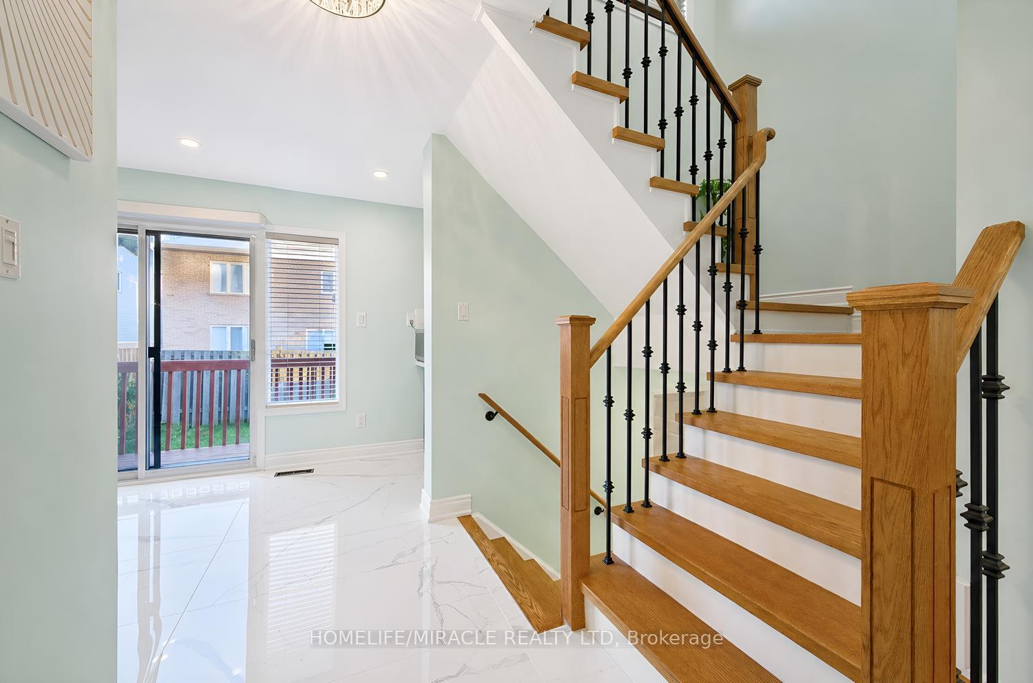 Photo 10 of 54 Starhill Crescent, Brampton, Sandringham-Wellington — HOMEH