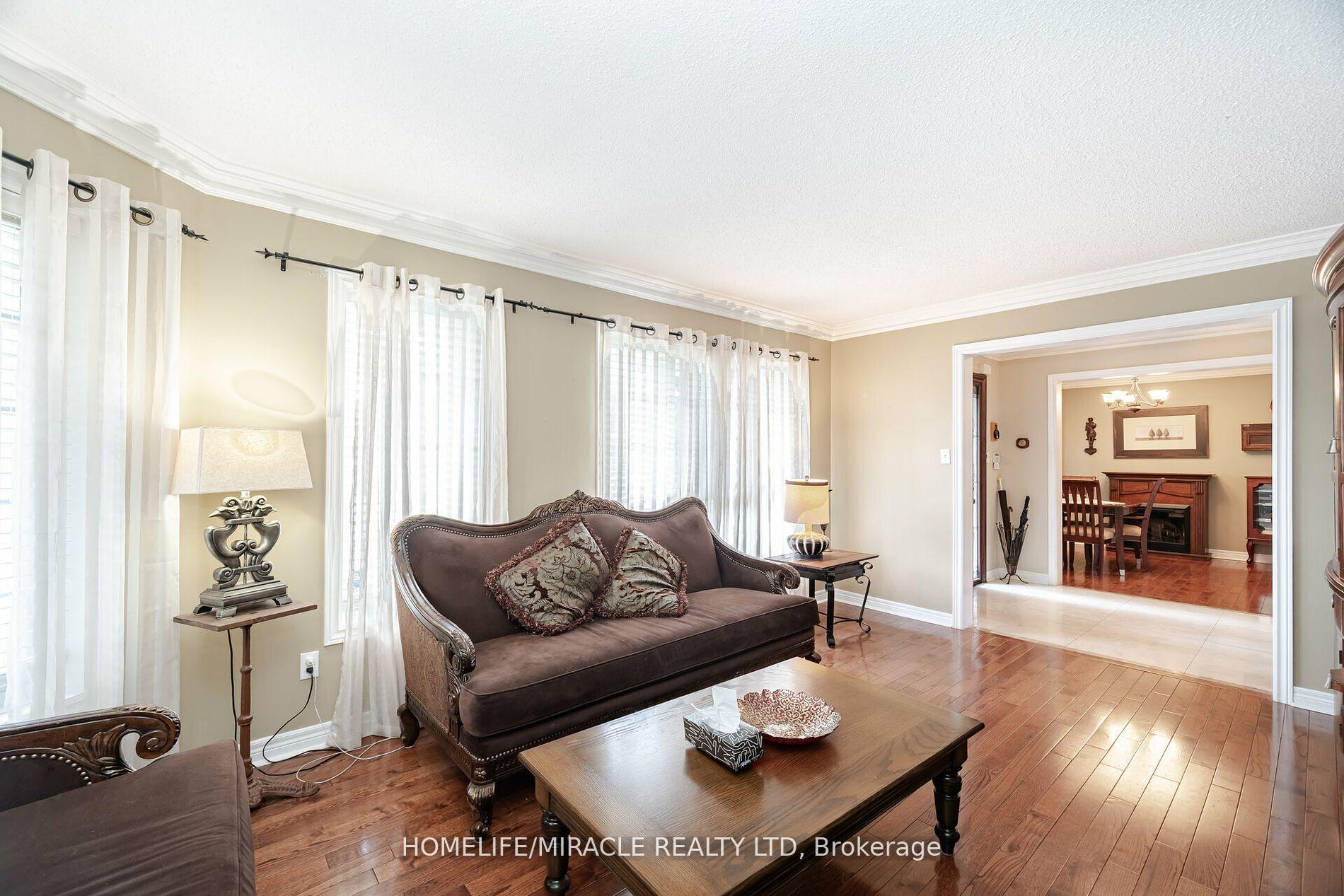 Photo 8 of 129 Van Scott Drive, Brampton, Northwest Sandalwood Parkway — HOMEH