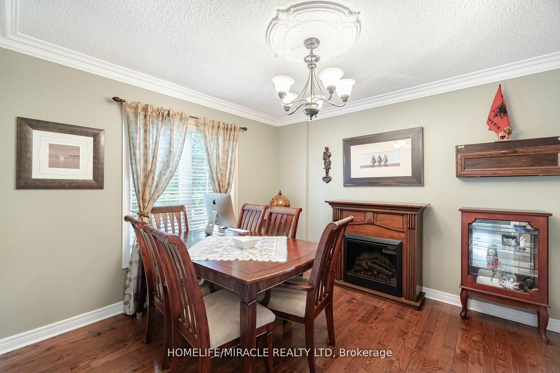 Photo 12 of 129 Van Scott Drive, Brampton, Northwest Sandalwood Parkway — HOMEH