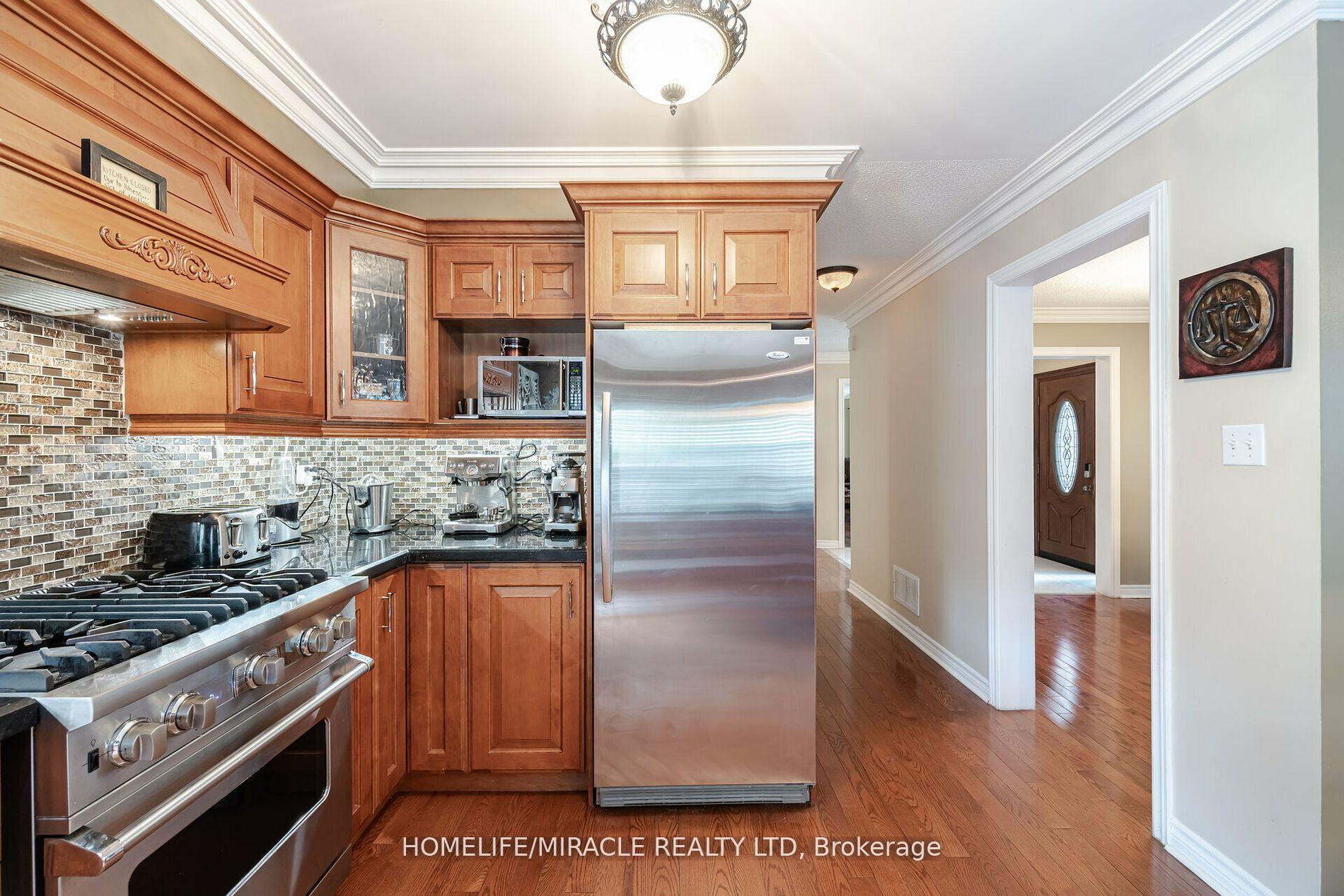 Photo 13 of 129 Van Scott Drive, Brampton, Northwest Sandalwood Parkway — HOMEH
