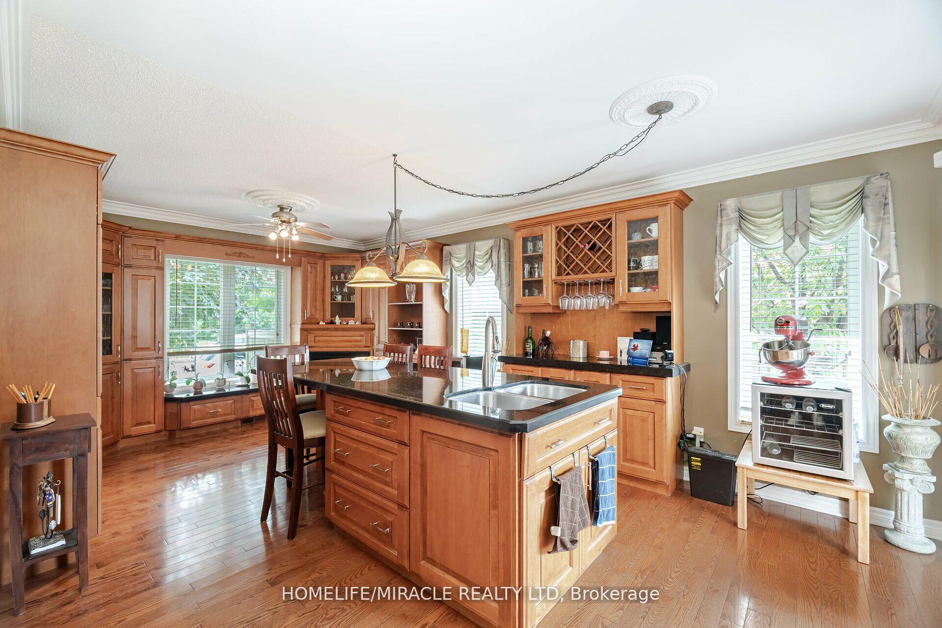 Photo 16 of 129 Van Scott Drive, Brampton, Northwest Sandalwood Parkway — HOMEH