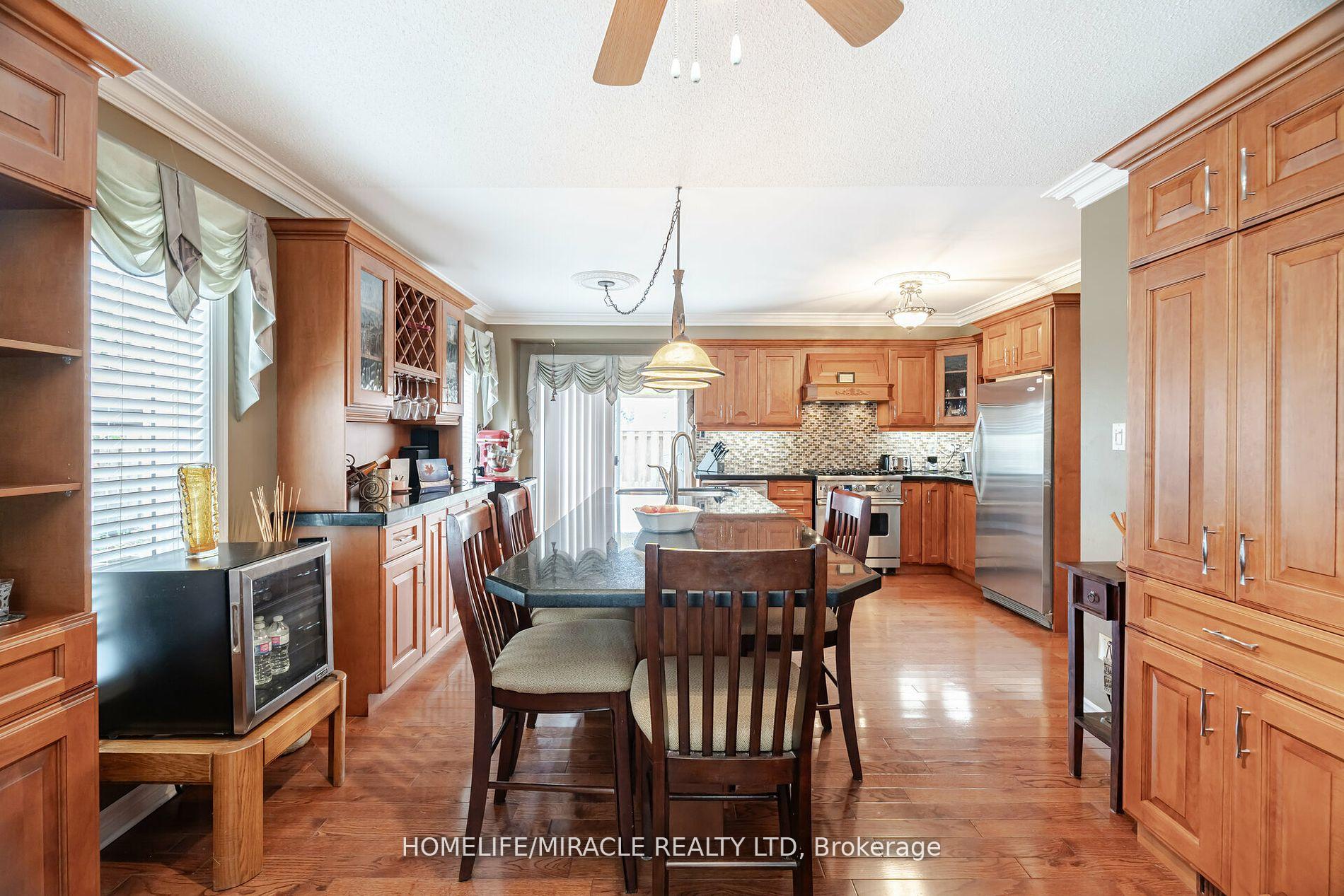 Photo 18 of 129 Van Scott Drive, Brampton, Northwest Sandalwood Parkway — HOMEH