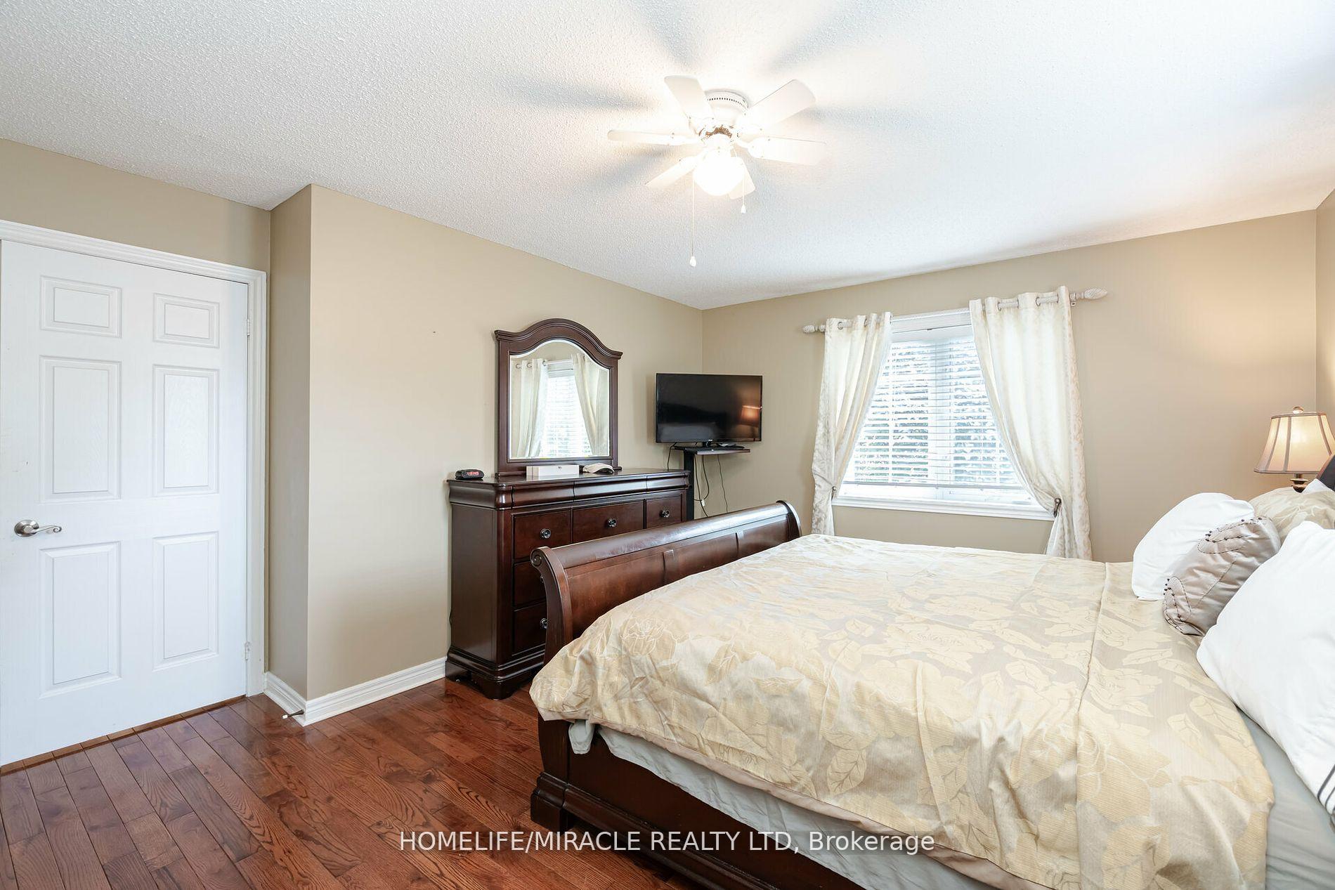 Photo 23 of 129 Van Scott Drive, Brampton, Northwest Sandalwood Parkway — HOMEH