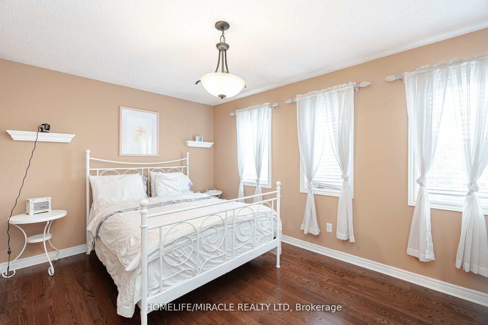 Photo 29 of 129 Van Scott Drive, Brampton, Northwest Sandalwood Parkway — HOMEH