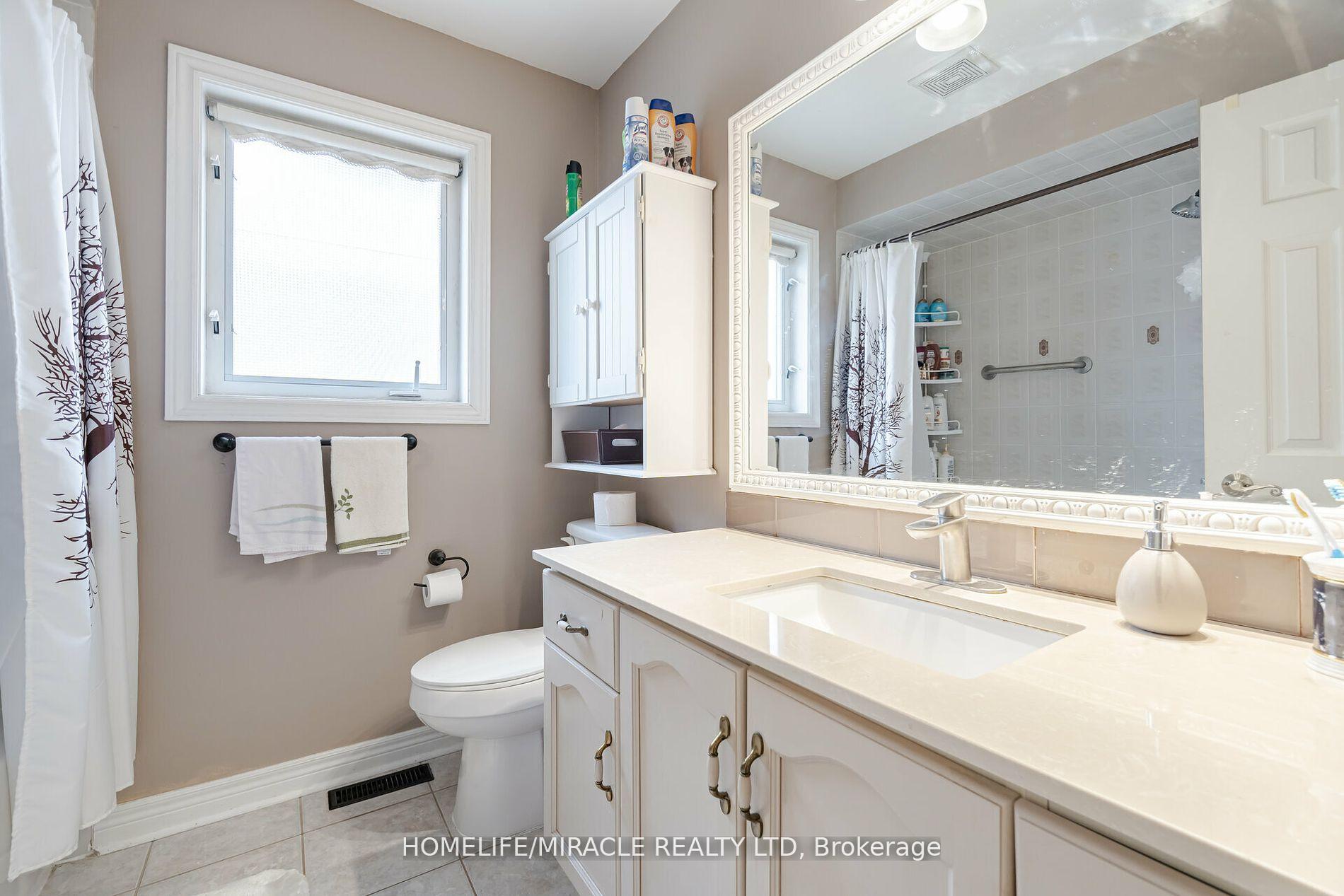 Photo 33 of 129 Van Scott Drive, Brampton, Northwest Sandalwood Parkway — HOMEH