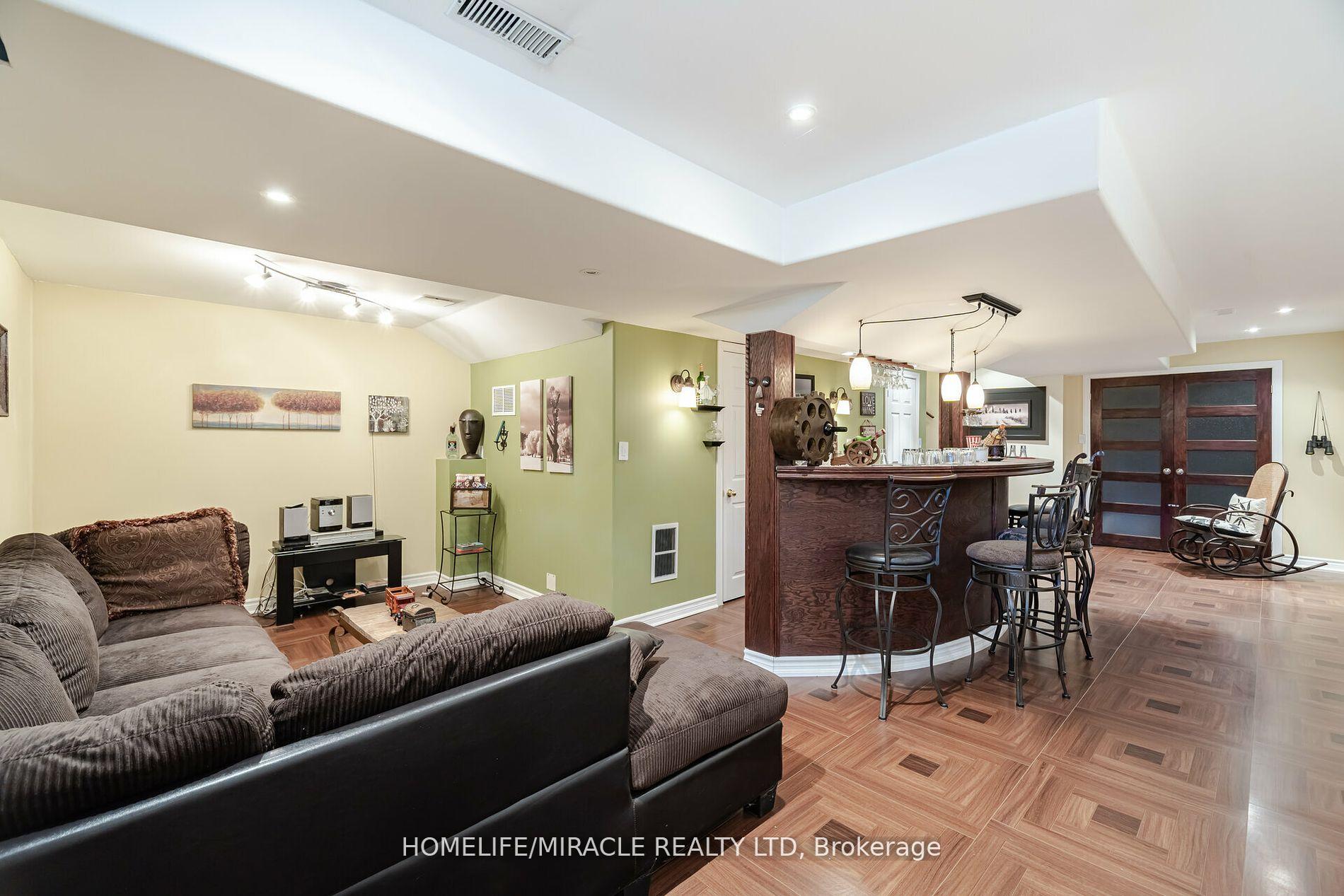Photo 37 of 129 Van Scott Drive, Brampton, Northwest Sandalwood Parkway — HOMEH