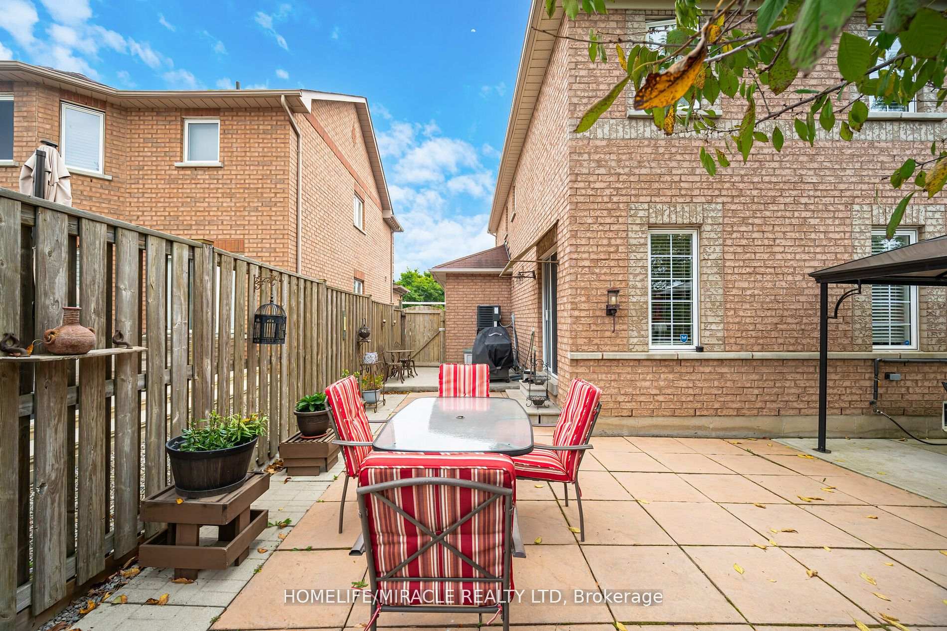 Photo 40 of 129 Van Scott Drive, Brampton, Northwest Sandalwood Parkway — HOMEH