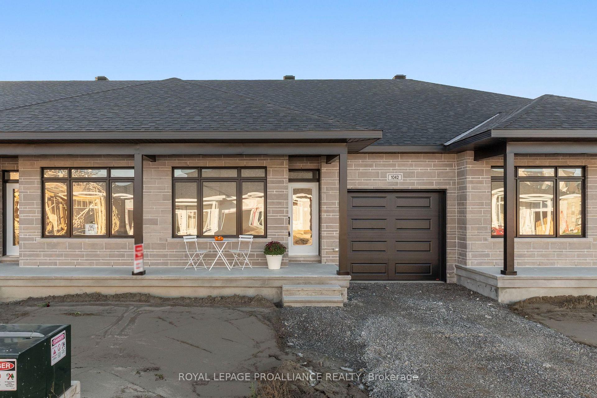 Photo 2 of 1042 Turner Drive, Brockville, Brockville — HOMEH