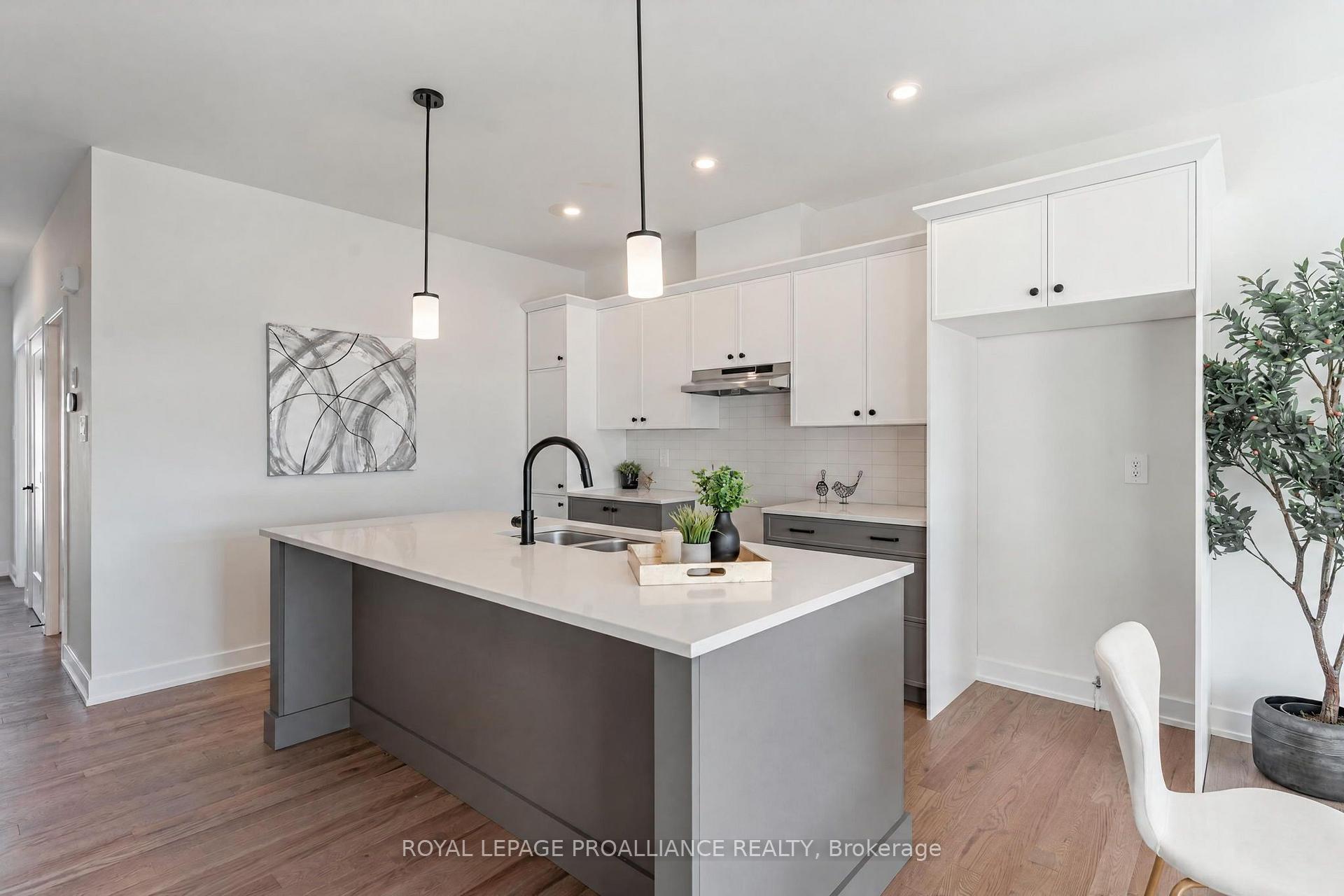 Photo 10 of 1042 Turner Drive, Brockville, Brockville — HOMEH