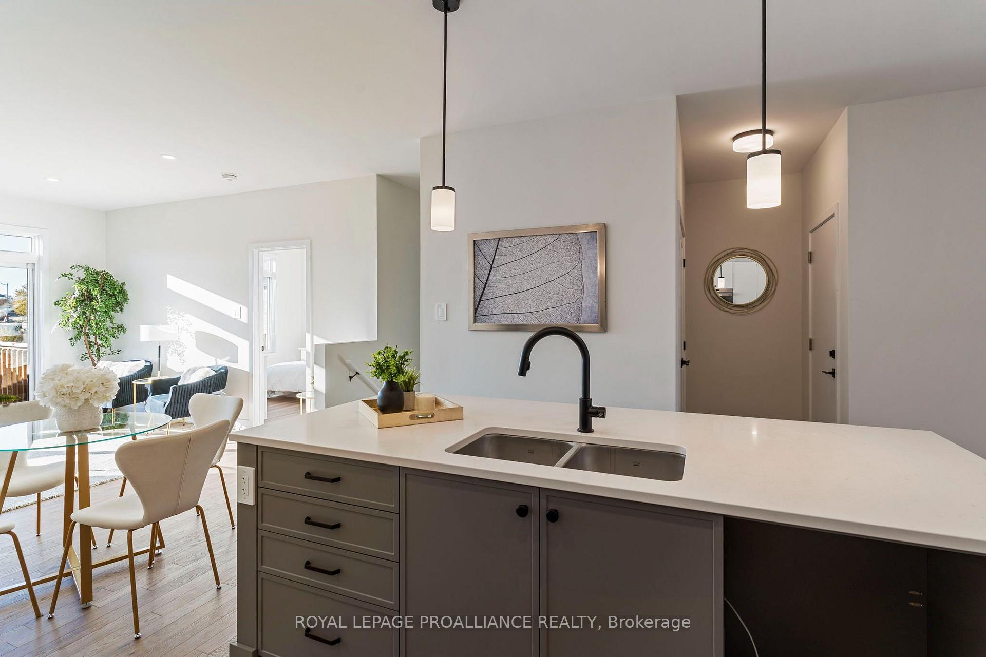 Photo 12 of 1042 Turner Drive, Brockville, Brockville — HOMEH