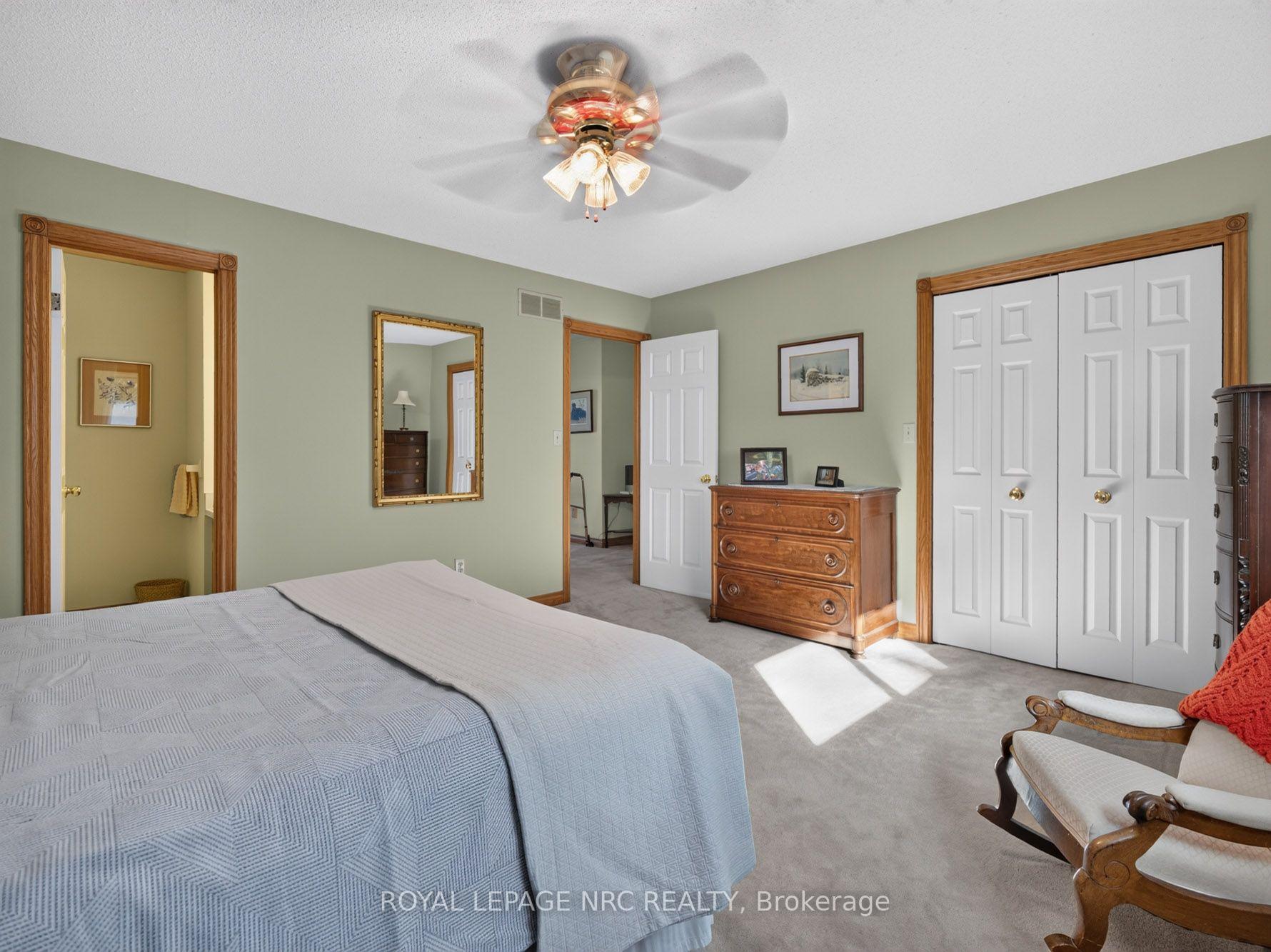 Photo 24 of 43 Farmington Drive, St. Catharines, Grapeview — HOMEH