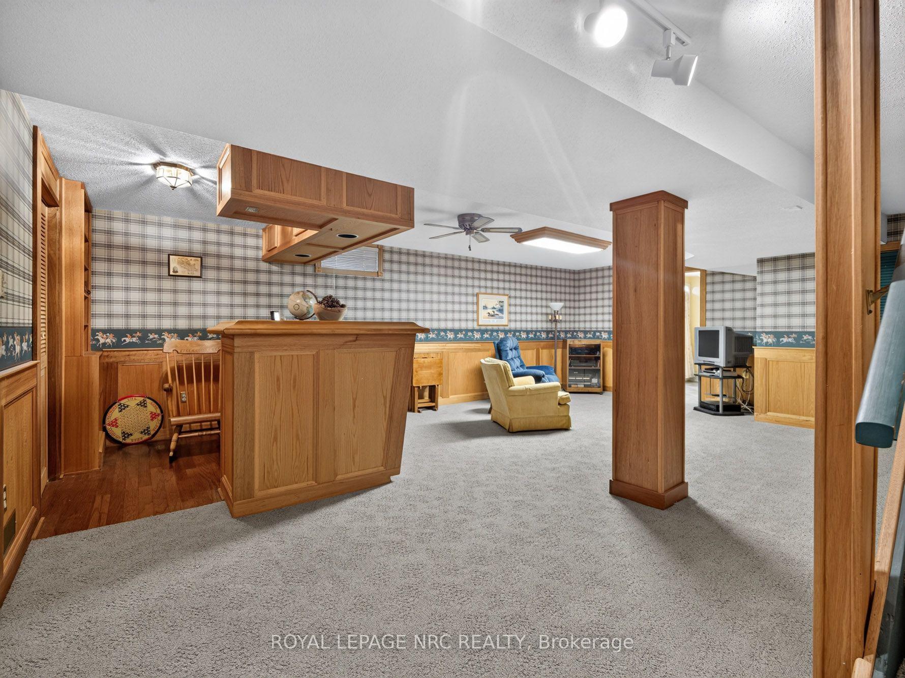 Photo 30 of 43 Farmington Drive, St. Catharines, Grapeview — HOMEH