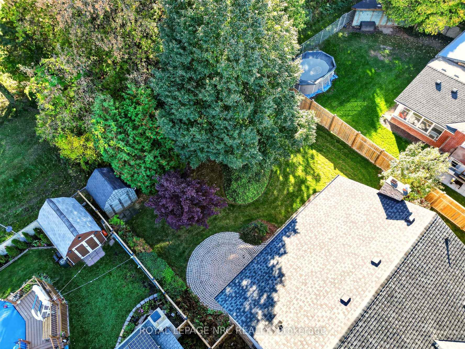 Photo 40 of 43 Farmington Drive, St. Catharines, Grapeview — HOMEH