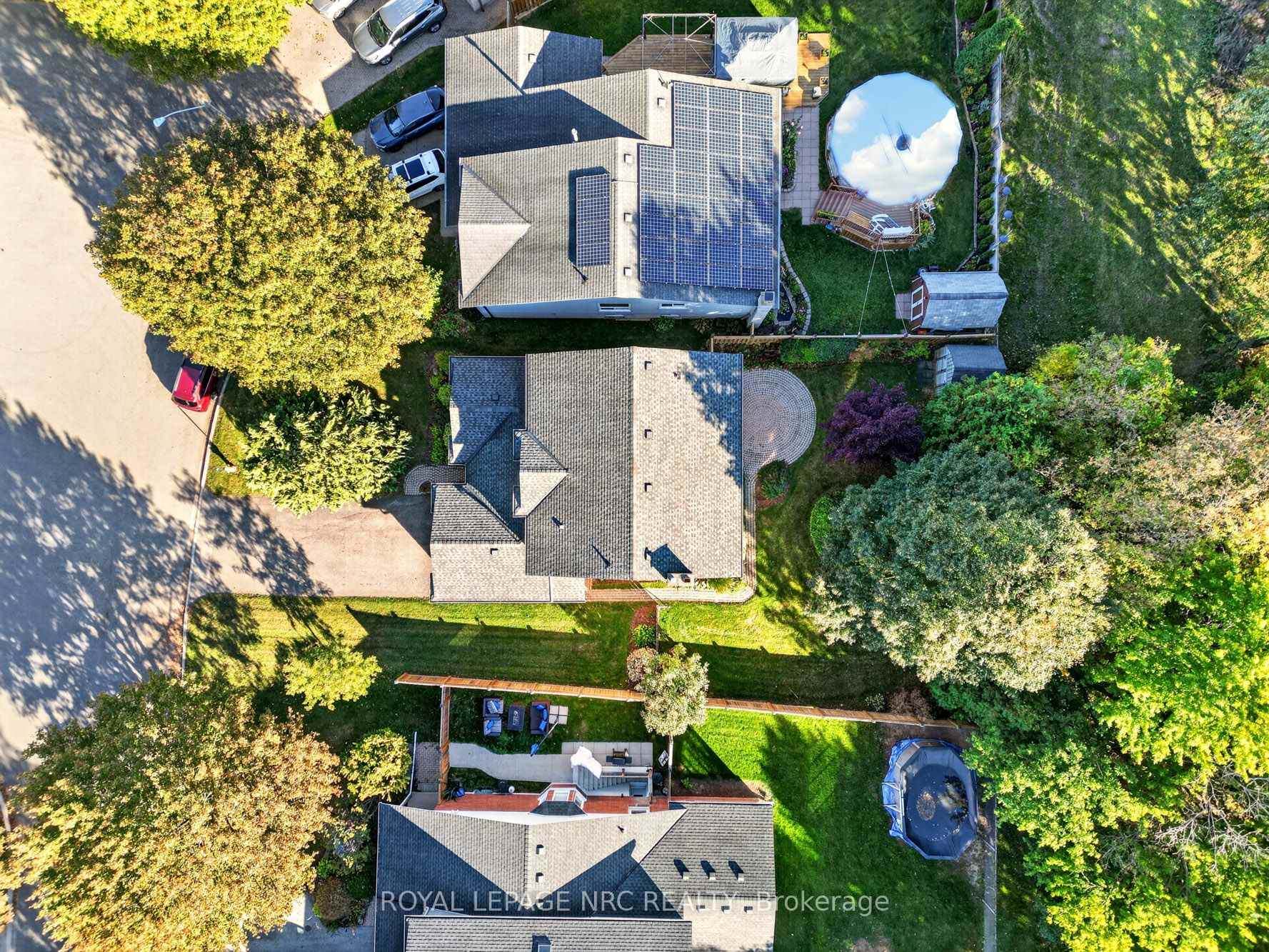 Photo 41 of 43 Farmington Drive, St. Catharines, Grapeview — HOMEH
