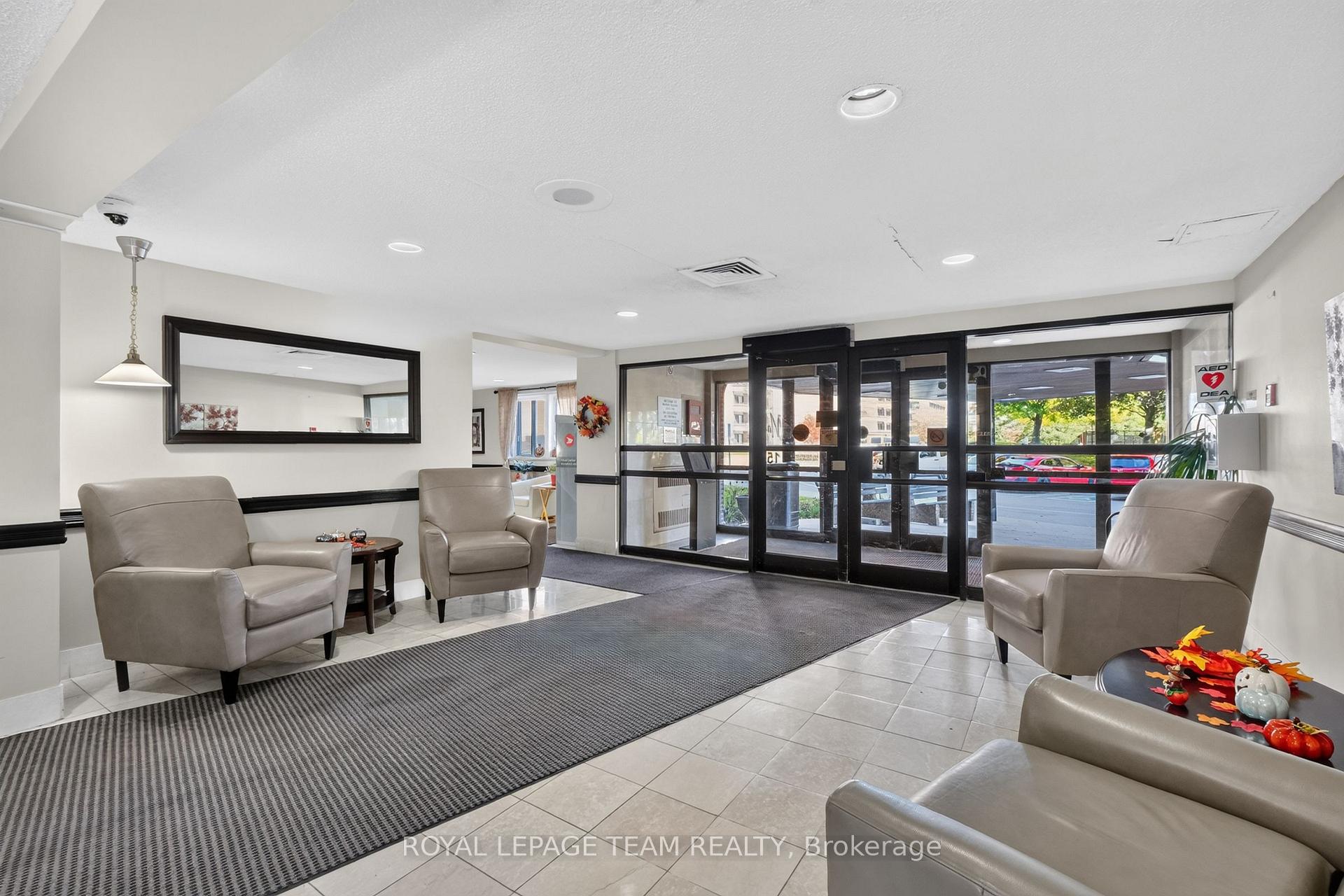 Photo 4 of Unit 1016, 1505 Baseline Road, Ottawa, Copeland Park — HOMEH