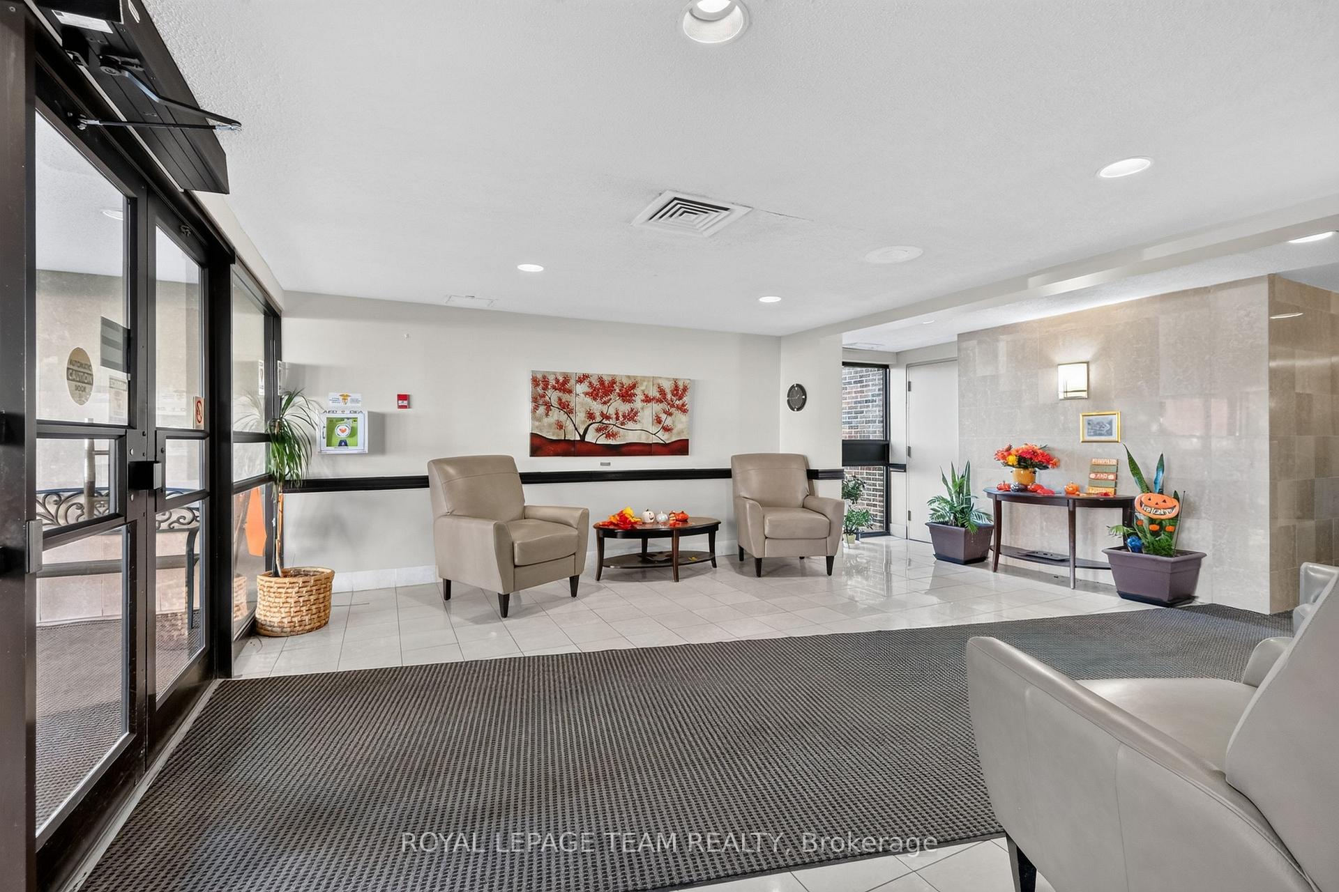Photo 5 of Unit 1016, 1505 Baseline Road, Ottawa, Copeland Park — HOMEH