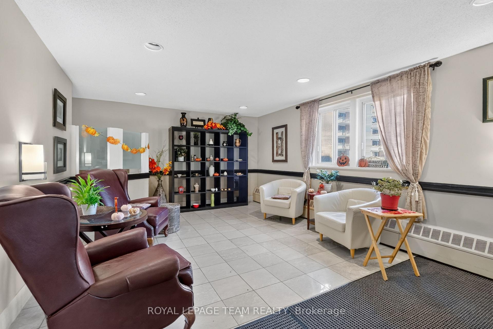Photo 6 of Unit 1016, 1505 Baseline Road, Ottawa, Copeland Park — HOMEH