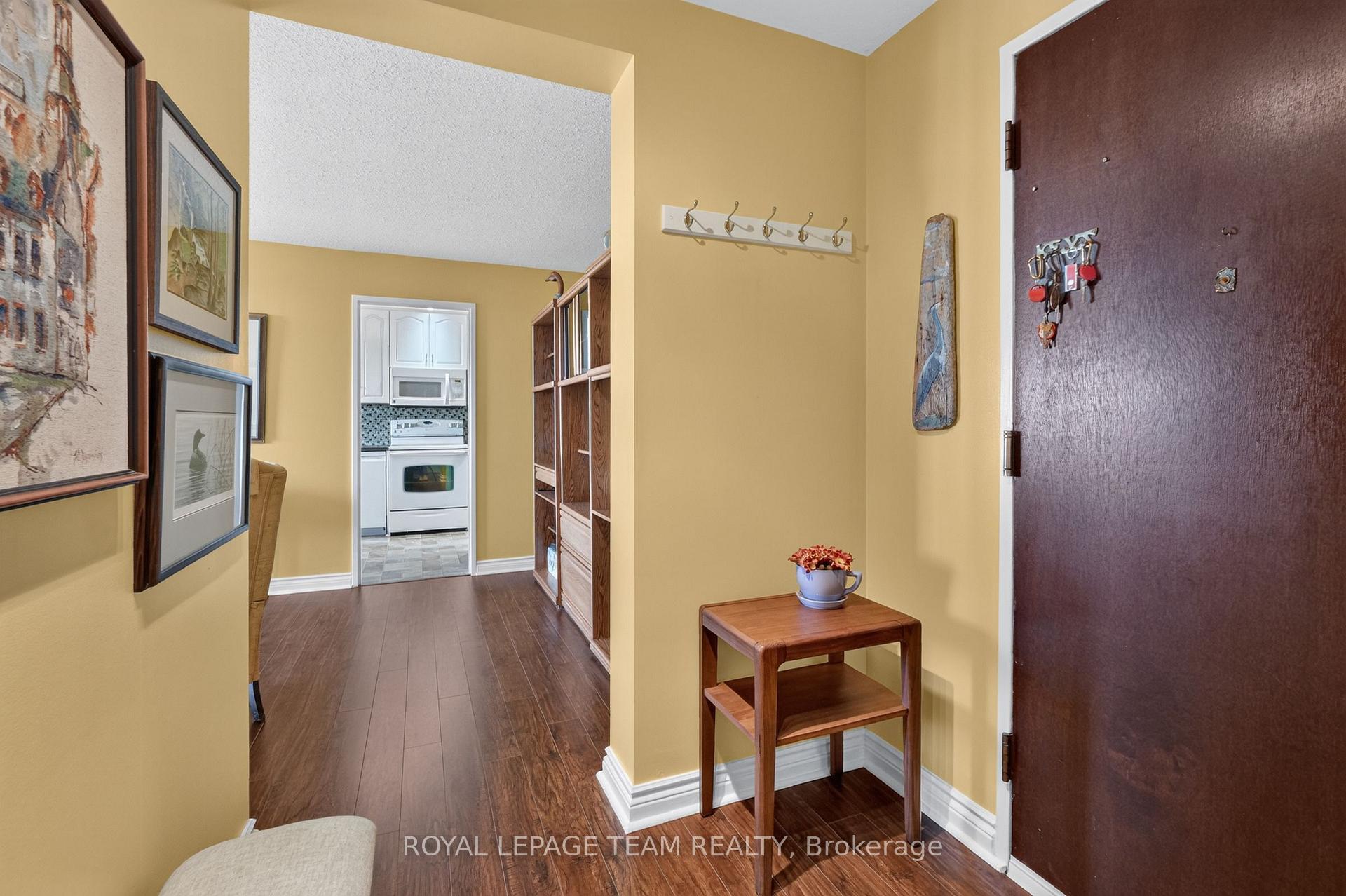 Photo 7 of Unit 1016, 1505 Baseline Road, Ottawa, Copeland Park — HOMEH